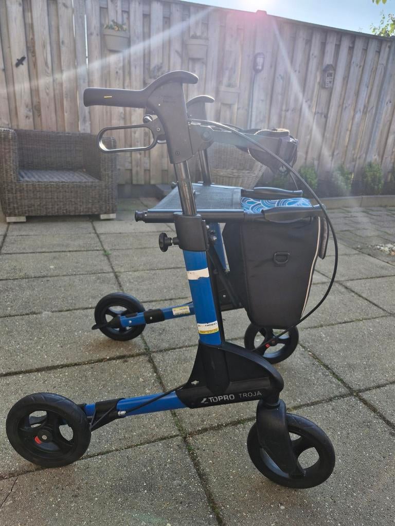 Rollator Topro Troja 2G blauw zeer wendbaar en licht, Diversen, Rollators, Ophalen, Lichtgewicht