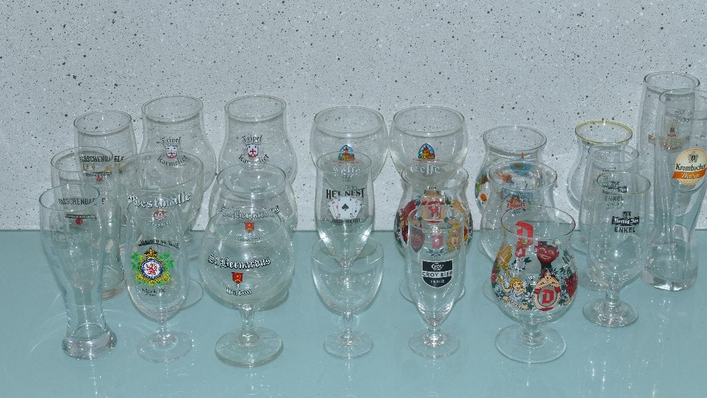 Bierglazen collectie – 18 stuks – alleen ophalen, Ophalen, Zo goed als nieuw, Glas of Glazen, Hertog Jan