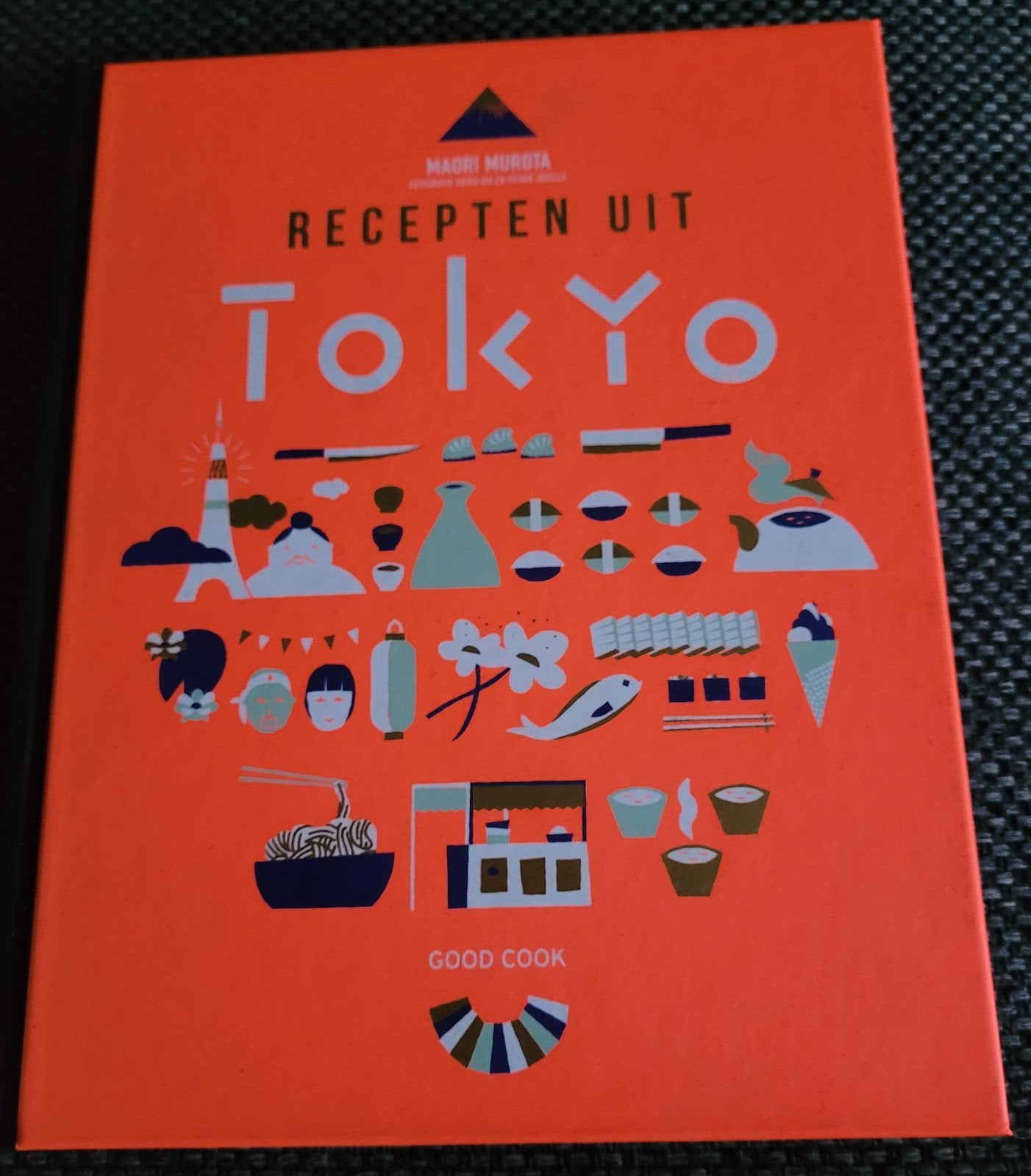 recepten uit tokyo Tokio japan nippon, Ophalen of Verzenden, Zo goed als nieuw, Azië en Oosters