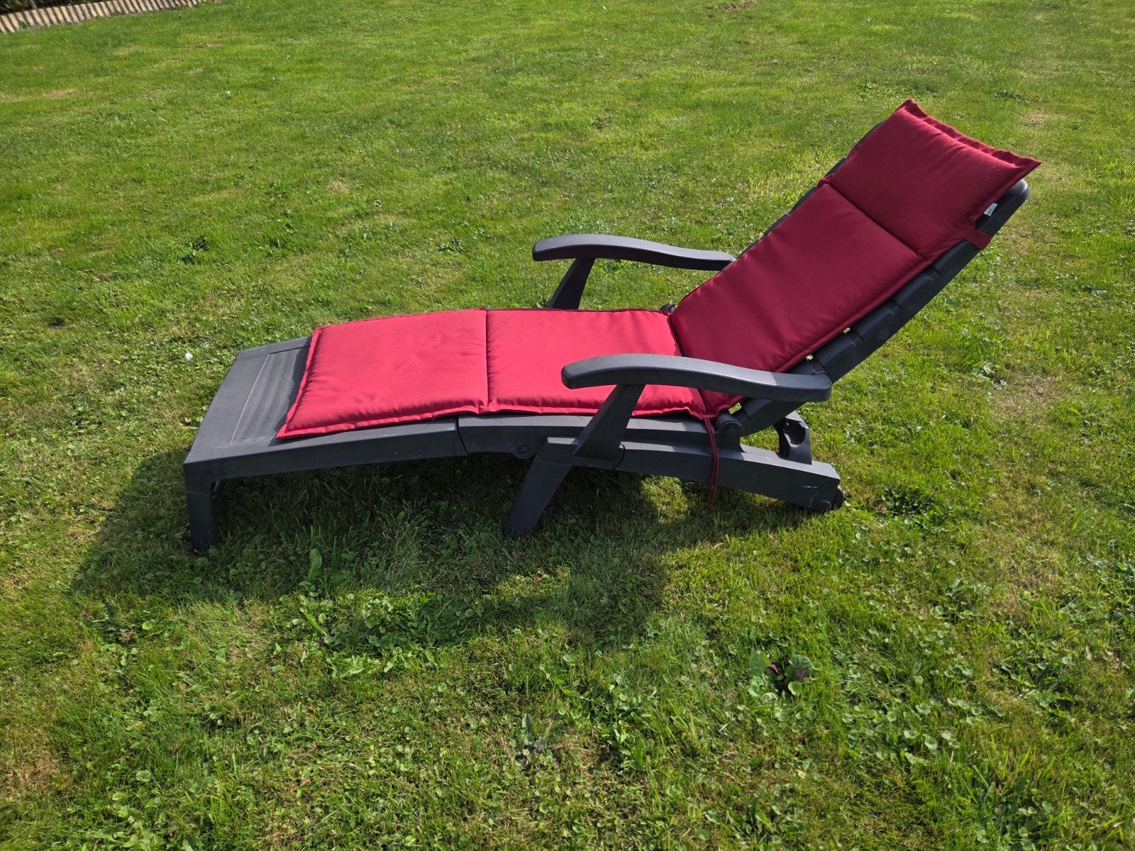 Ligstoel met kussen - Verstelbaar en inklapbaar, Tuin en Terras, Ophalen, Gebruikt, Kunststof, Inklapbaar