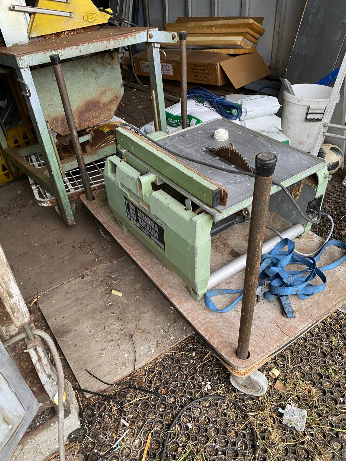3 proffesionele zaagmachines met afzuigunit, Doe-het-zelf en Verbouw, Ophalen, Gebruikt, Cirkelzaag, 30 tot 70 mm