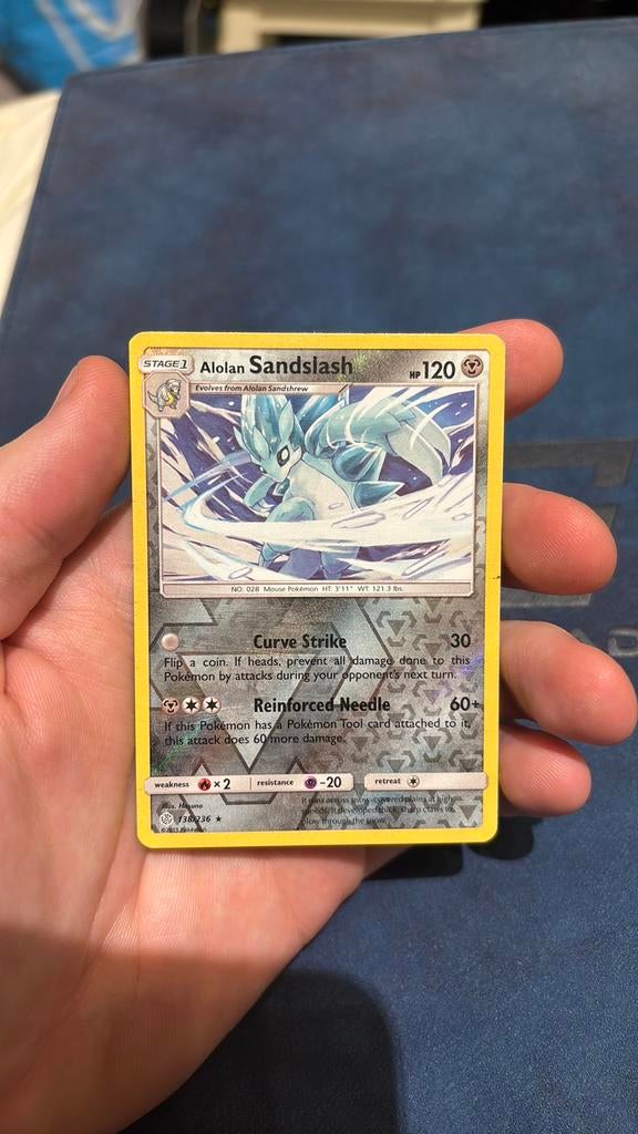Alolan Sandslash 138/236 Reverse Holo Pokemon Cosmic Eclipse, Ophalen of Verzenden, Zo goed als nieuw