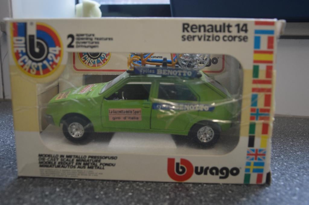 ZELDZAAM MODEL Renault 14 servizo corse, Hobby en Vrije tijd, Ophalen of Verzenden, Zo goed als nieuw, Auto, Bburago