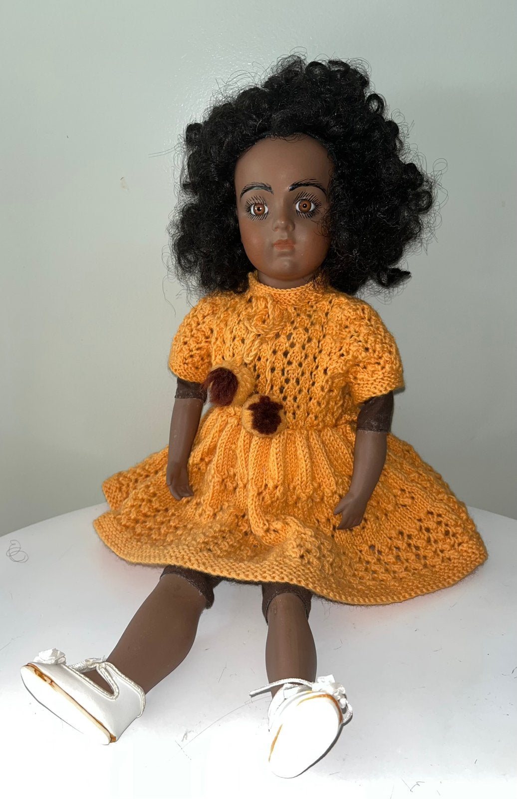 Vintage porselein pop met en gehaakte jurk, Ophalen of Verzenden, Gebruikt, Pop