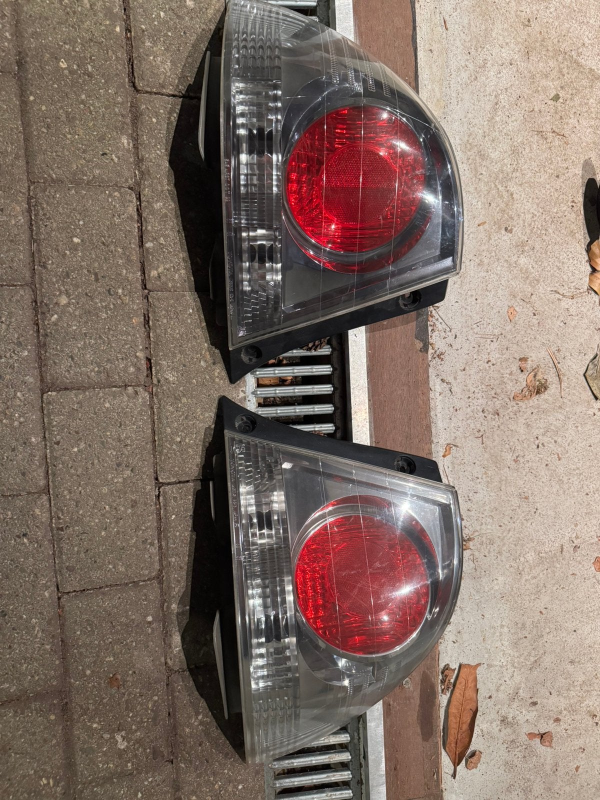 Lexus is 200 OEM achterlichten, Ophalen, Lexus