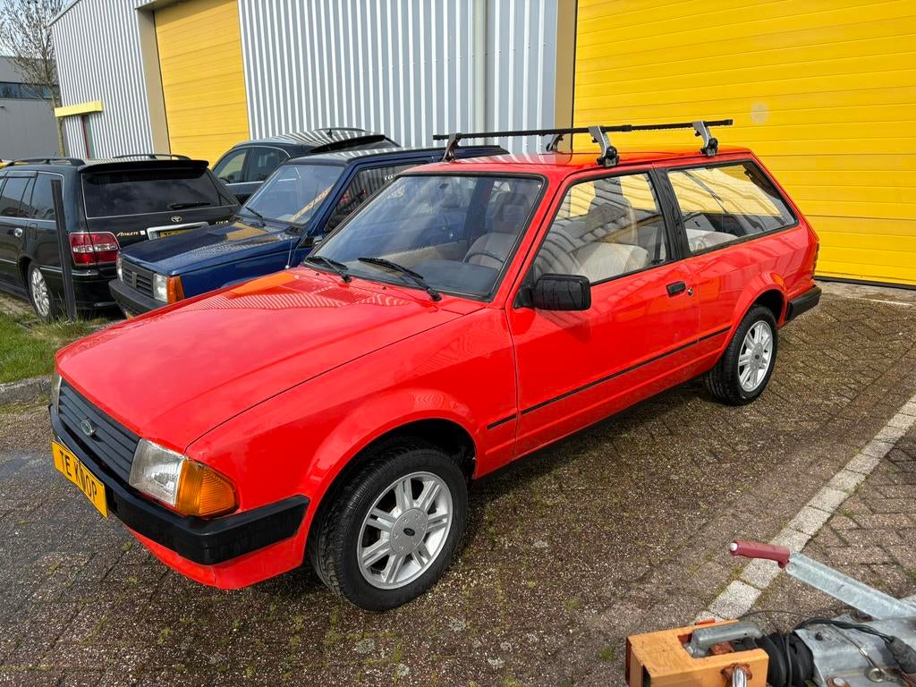 Ford Escort MK3 Turnier 1981, Auto's, Oldtimers, Particulier, Ford, Benzine, Stationwagon, Handgeschakeld, Overige kleuren, Beige