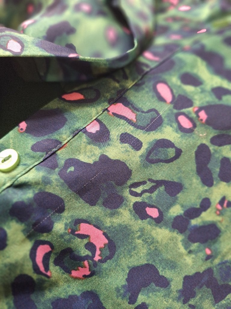 Terre Bleue groen blauwe panter print 42 blouse jurk, Maat 42/44 (L), Knielengte, Gedragen, Groen