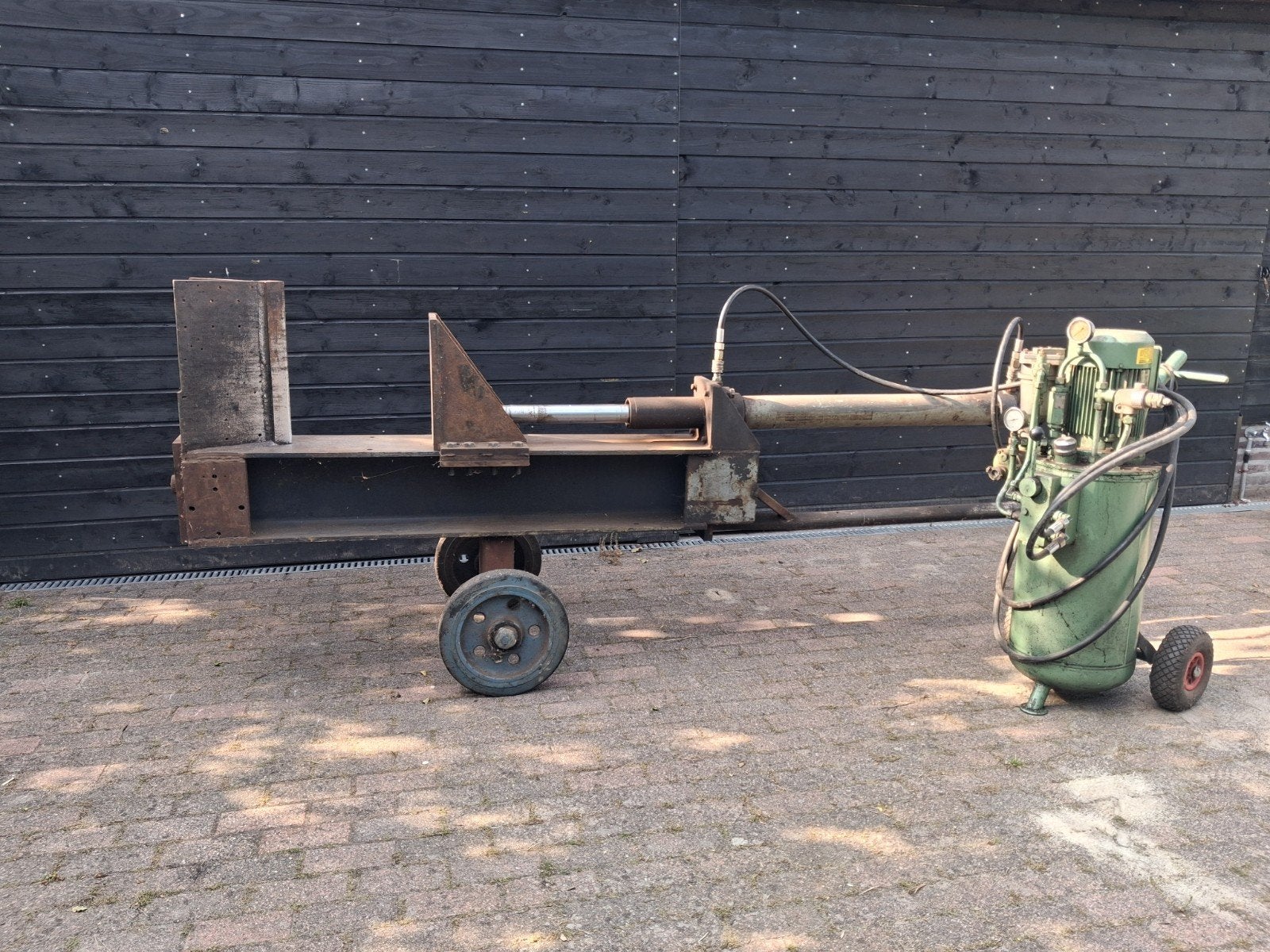 Houtklover, Tuin en Terras, Ophalen, Gebruikt, Elektrisch, Liggend