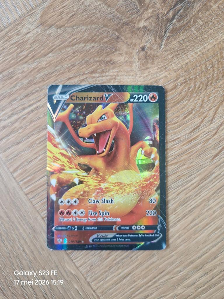 Pokémon Kaart Charizard V (019/189), Ophalen of Verzenden, Gebruikt, Losse kaart