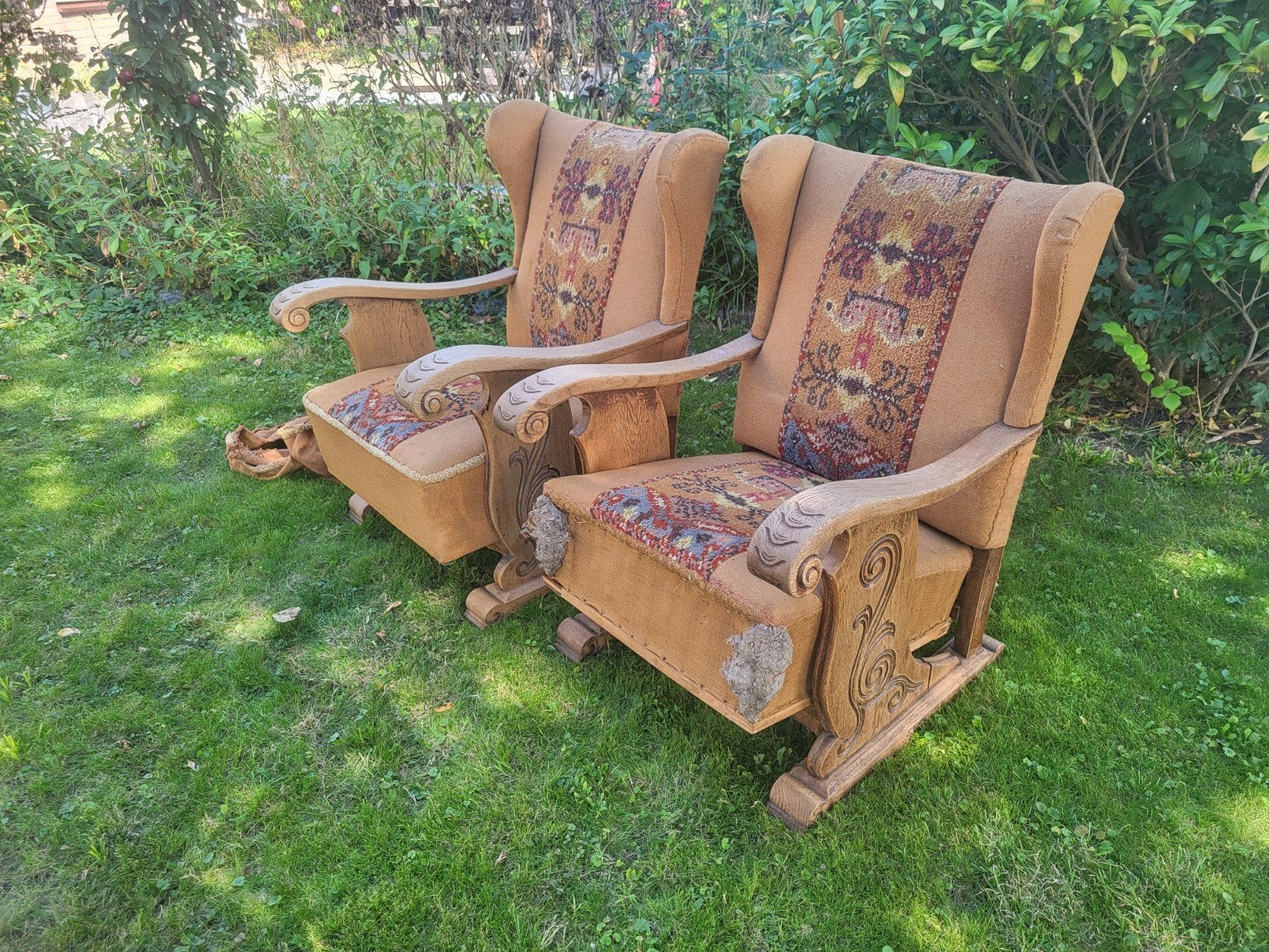 2 Antieke Fauteuils -gemaakt door mijn opa, Ophalen