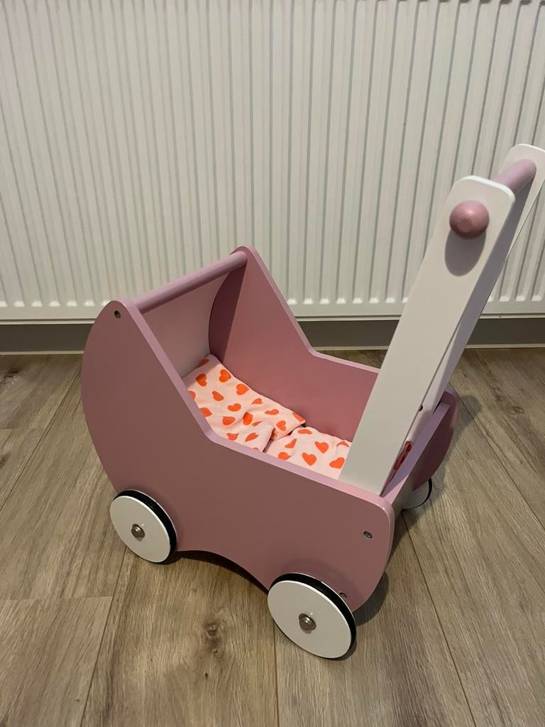 Poppenwagen hout met dekentje, Kinderen en Baby's, Speelgoed | Poppen, Ophalen of Verzenden, Zo goed als nieuw, Babypop