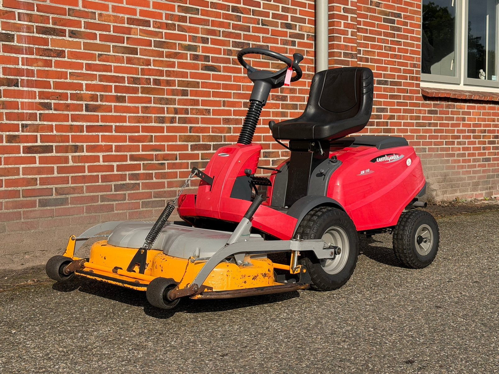 Castelgarden XM 110 bj. 2006 Stiga Villa Frontmaaier, Ophalen, Gebruikt, Versnellingen, Minder dan 90 cm