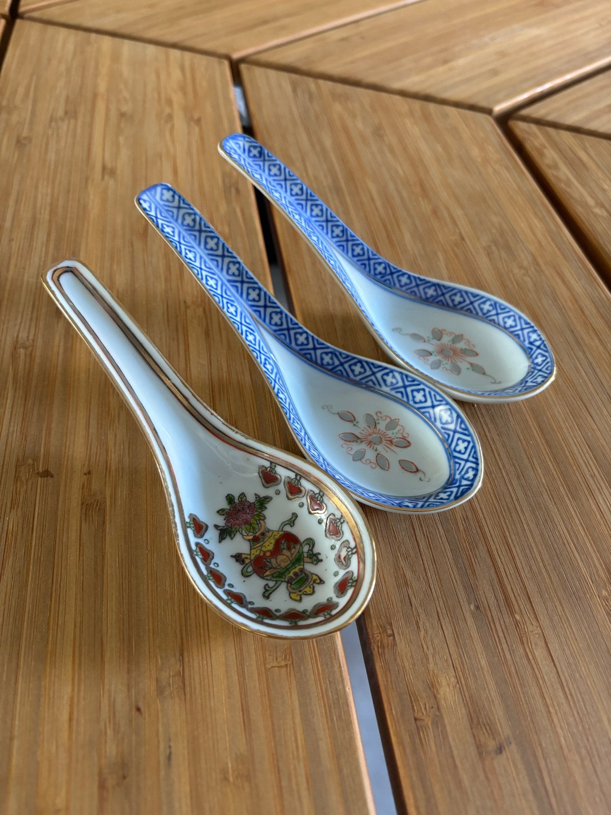 3 Chinese soeplepels, porselein, Aziatische stijl, Aziatisch, Gebruikt, Overige typen, Ophalen of Verzenden
