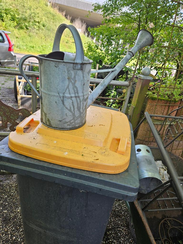 Mooie zinken gieter 10 ltr, Tuin en Terras, Gieters, Ophalen of Verzenden, Gebruikt, Metaal