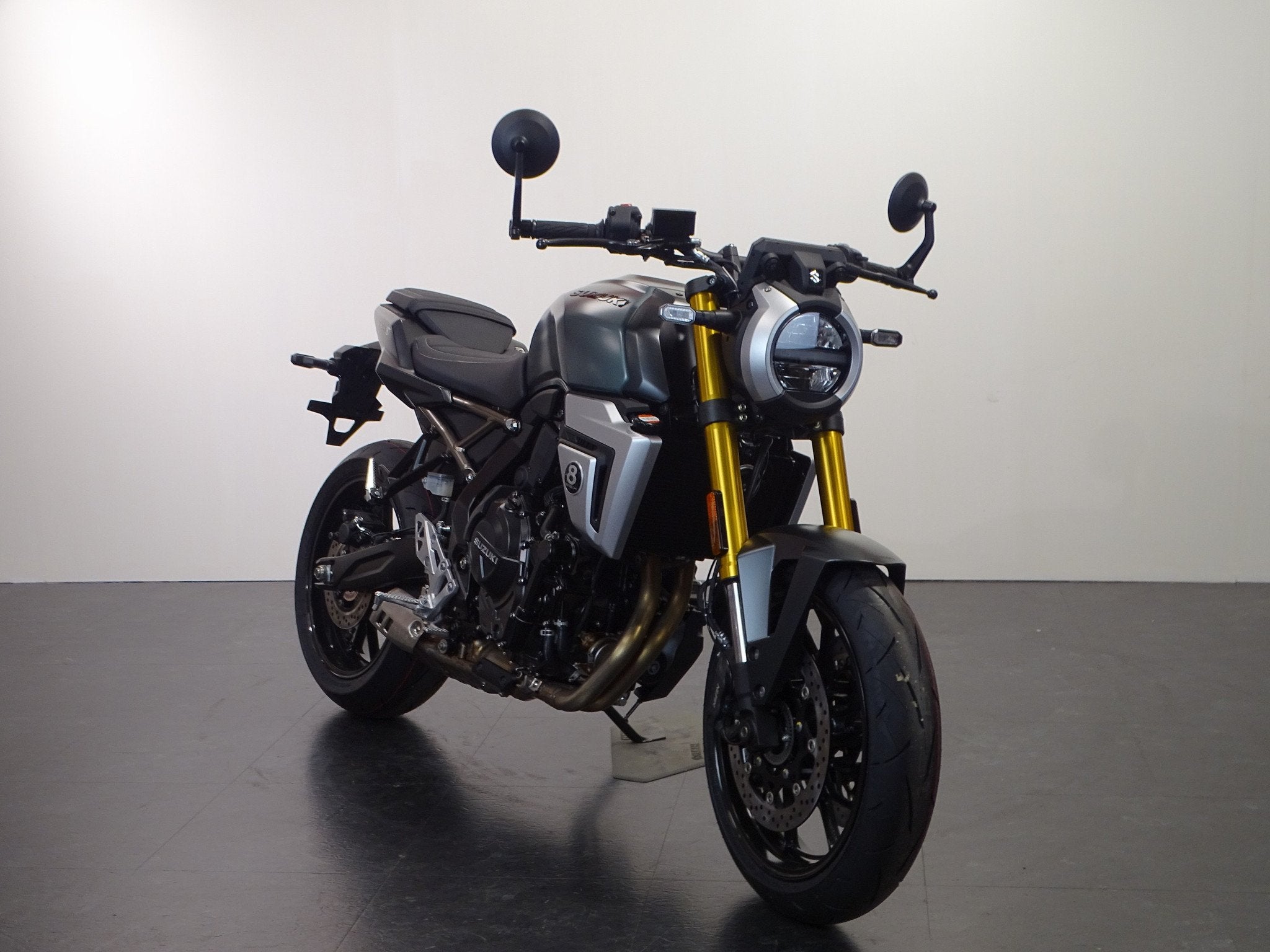 Suzuki GSX GSX-8T, Bedrijf, Meer dan 35 kW, Naked bike
