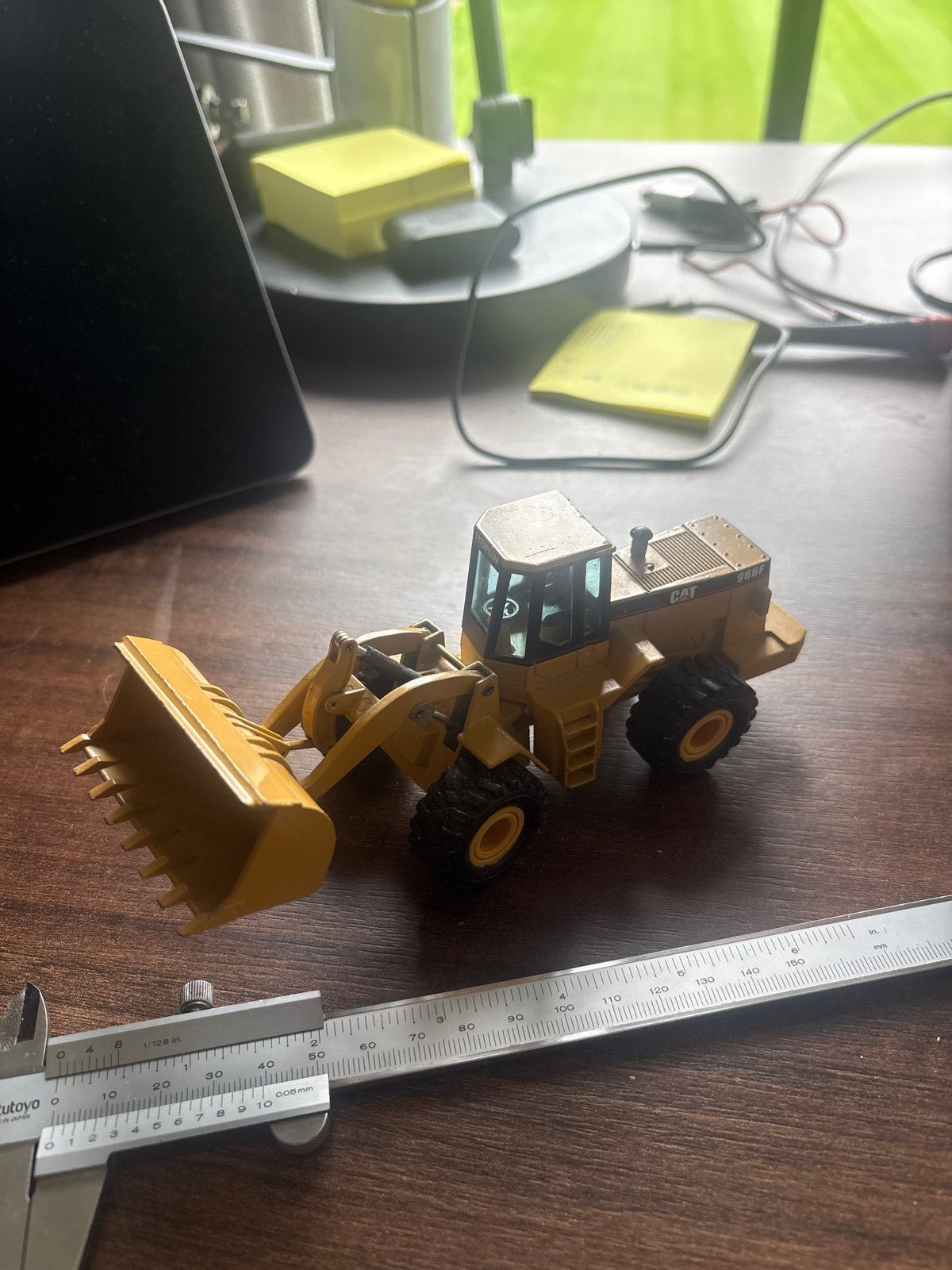NZG Modelle Caterpillar 966F Wiellader - Schaal 1:50, Ophalen of Verzenden, Gebruikt