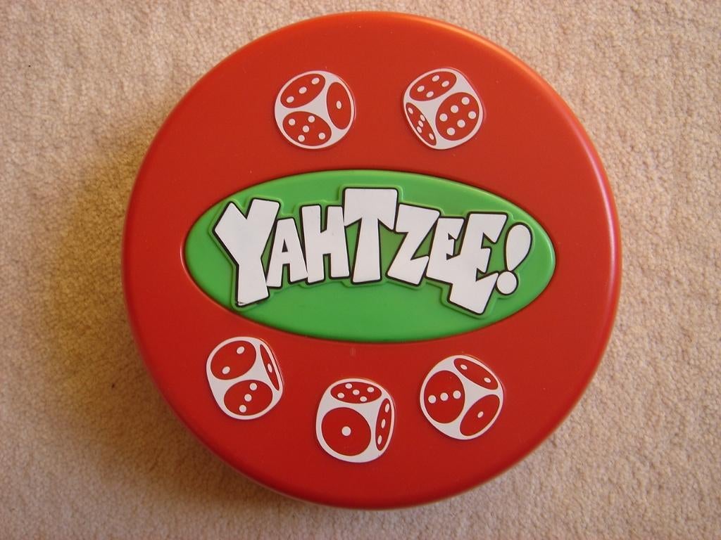 LEUK: Vernieuwd Yahtzee, Ophalen of Verzenden, Vijf spelers of meer, Reisspel, Gebruikt