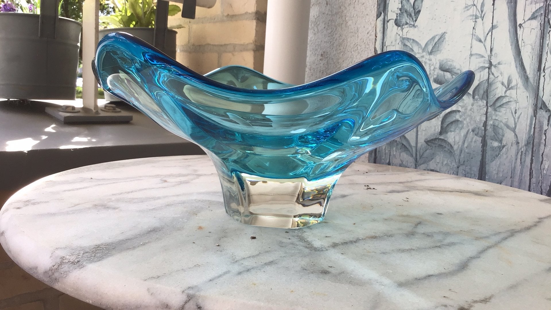 Turquoise zeeblauwe glazen fruitschaal,brocante schaal blauw, Antiek en Kunst, Antiek | Glas en Kristal, Ophalen of Verzenden