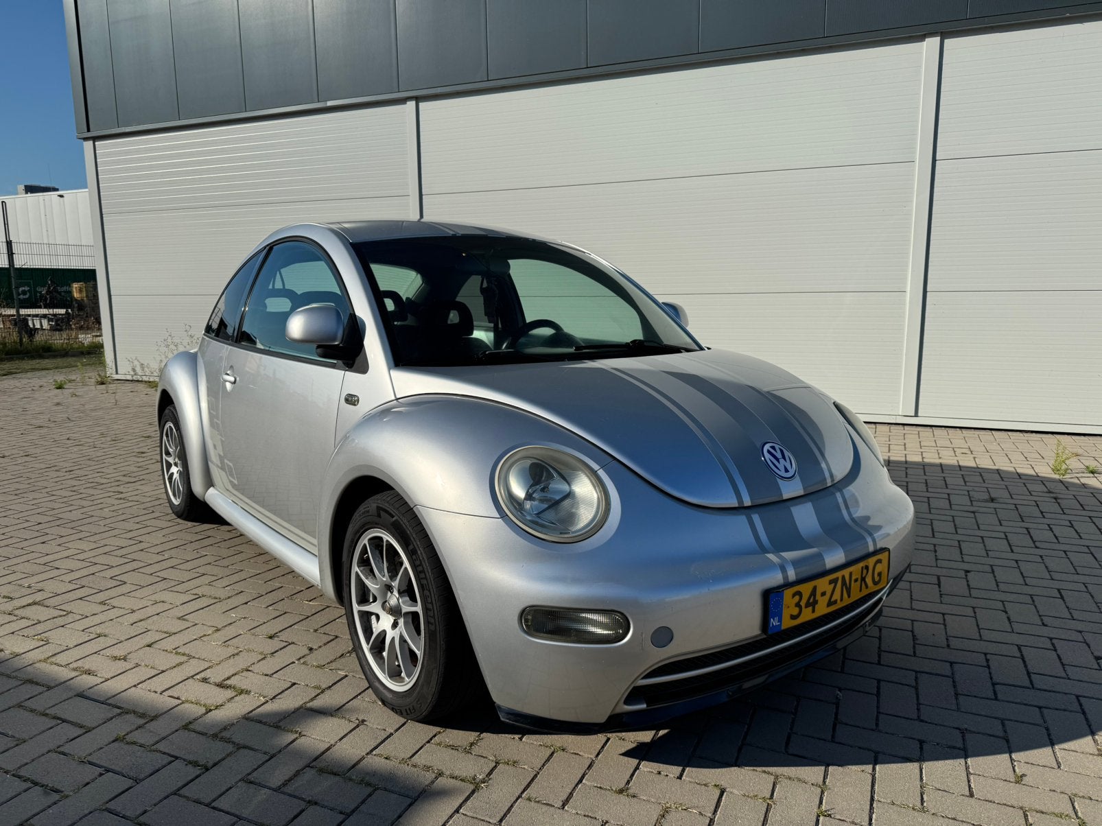 Volkswagen New Beetle 1999, Voorwielaandrijving, Stof, 4 cilinders, 116 pk