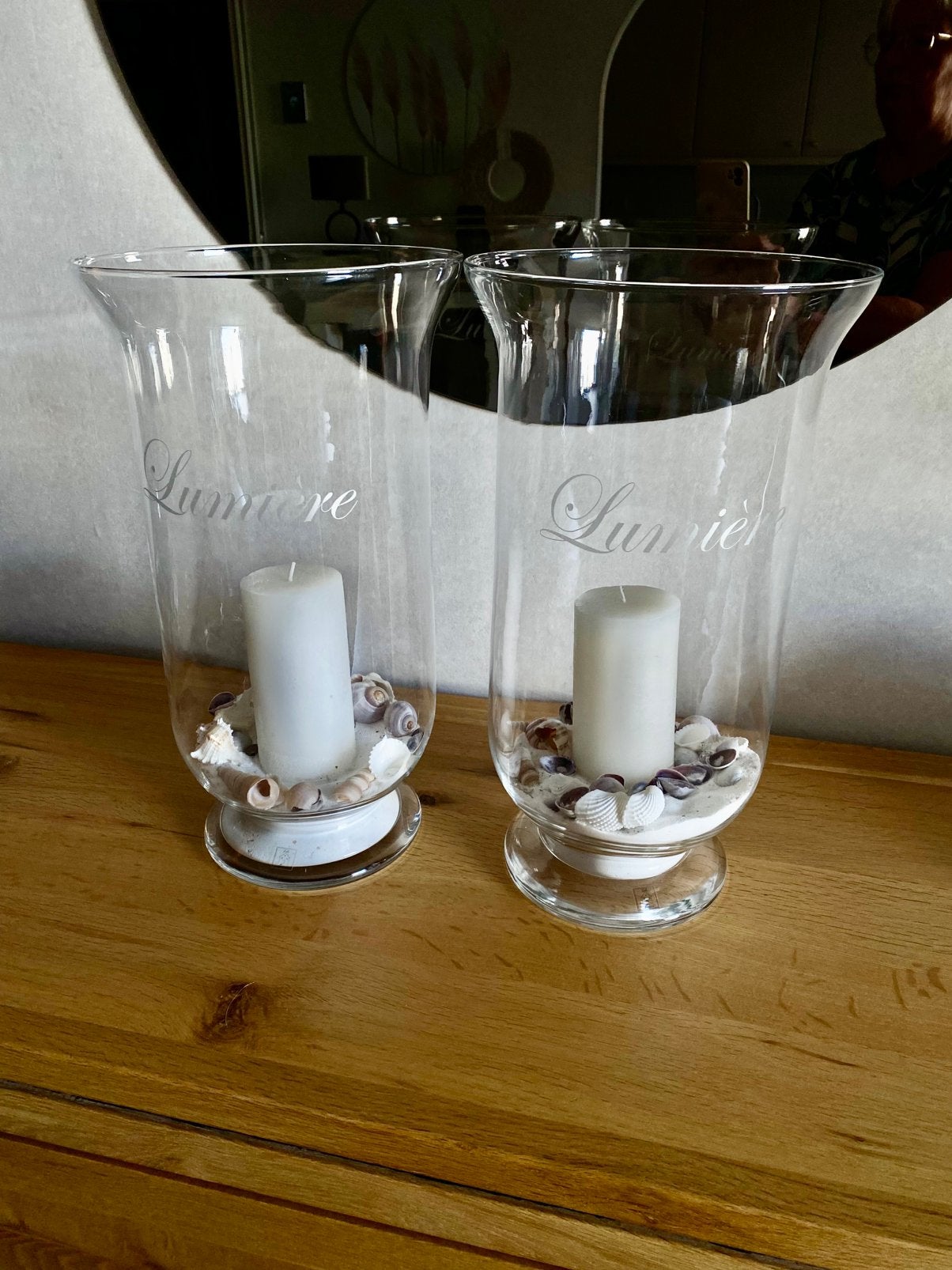 Set van 2 glazen windlichten met schelpen en kaarsen, Windlicht, Ophalen of Verzenden, Wit, Overige merken