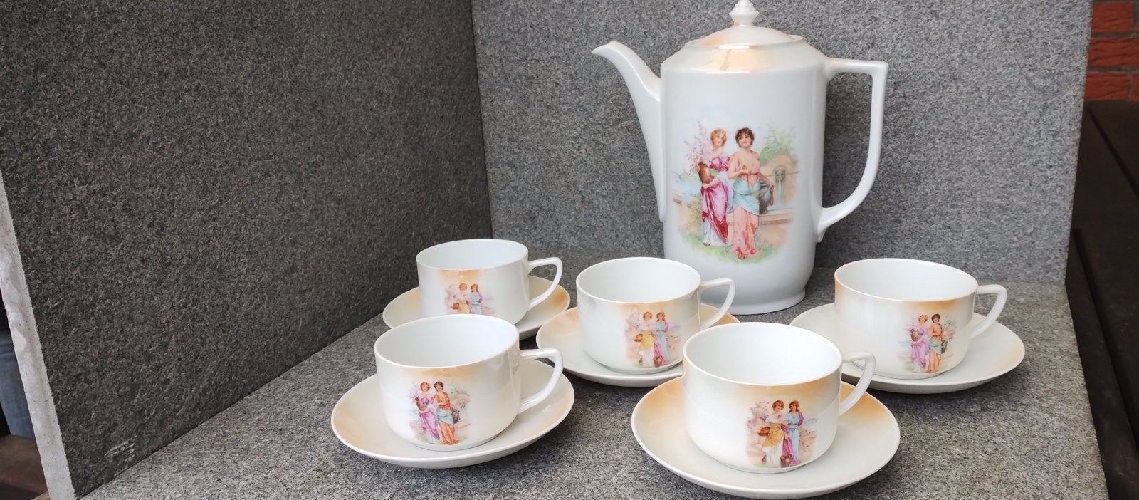 Koffieservies victoria, koffiepot met 5 tassen,5 ondertassen, Ophalen