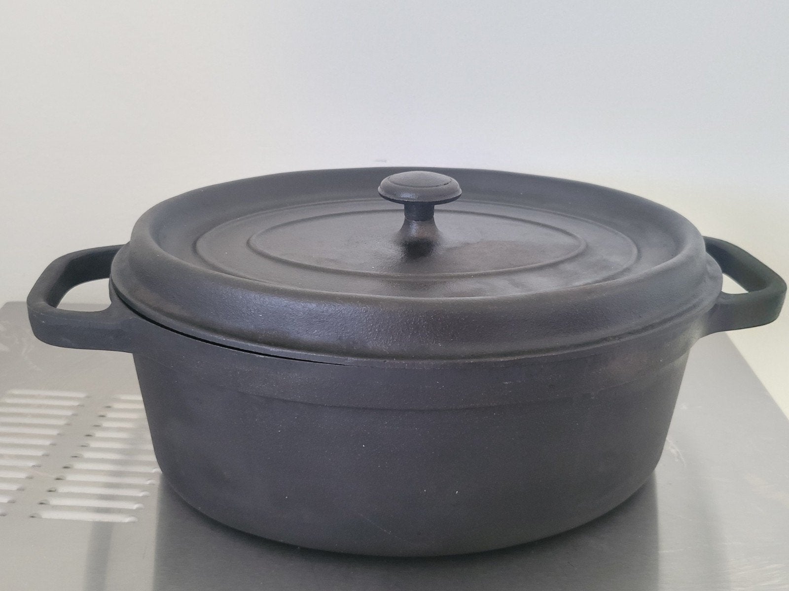 Vintage Staub gietijzeren braadpan 29cm, Huis en Inrichting, Gebruikt, Ophalen of Verzenden, Geschikt voor barbecue, Overige merken