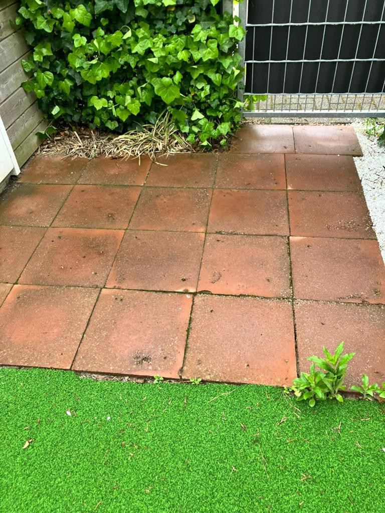 GRATIS - tuintegels & bak, Ophalen, Zo goed als nieuw, 10 m² of meer, Beton