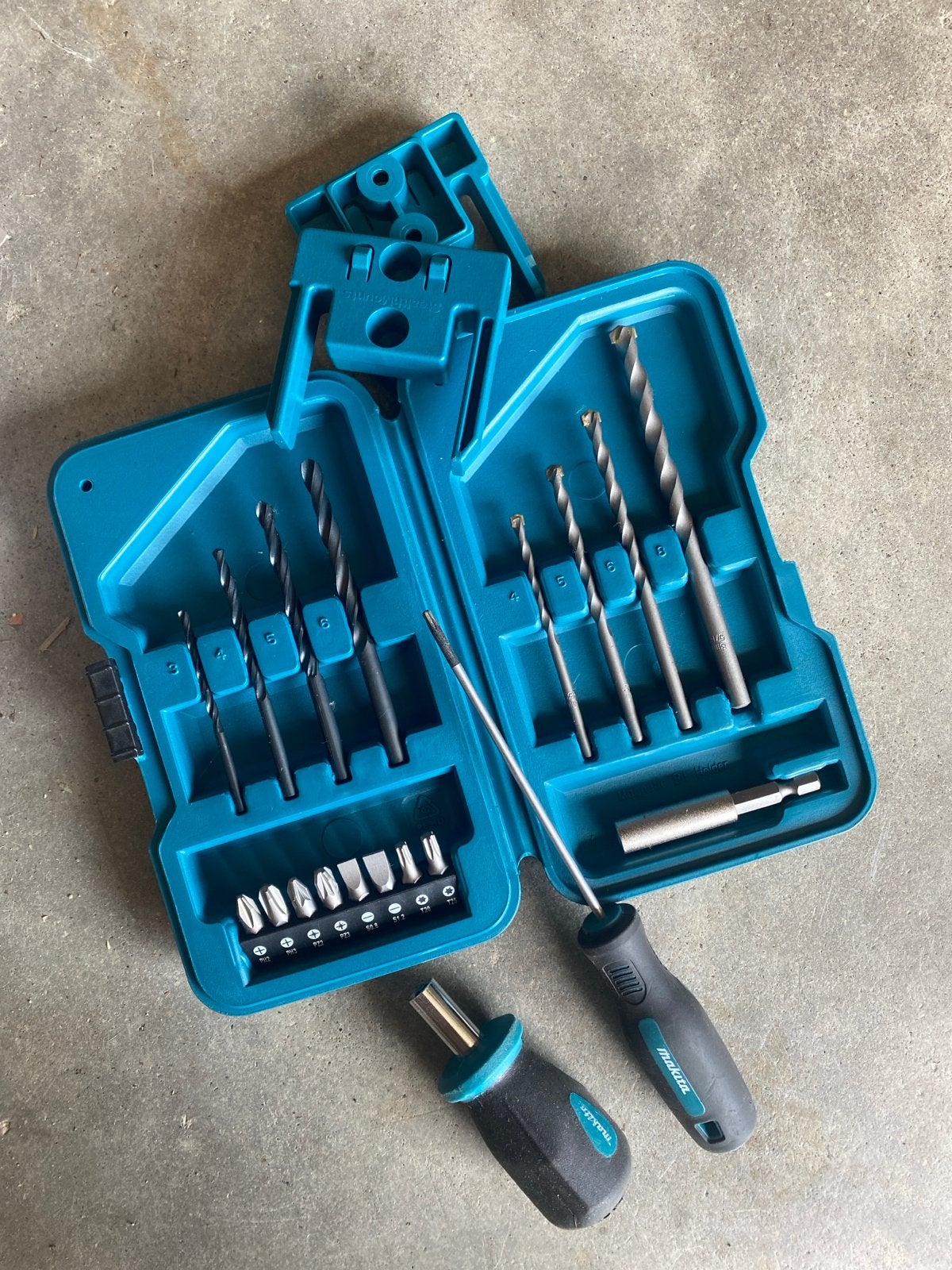 Makita Boor- en Bitset in Koffer - Nieuw, Ophalen of Verzenden, Nieuw, Gereedschapsset, Makita