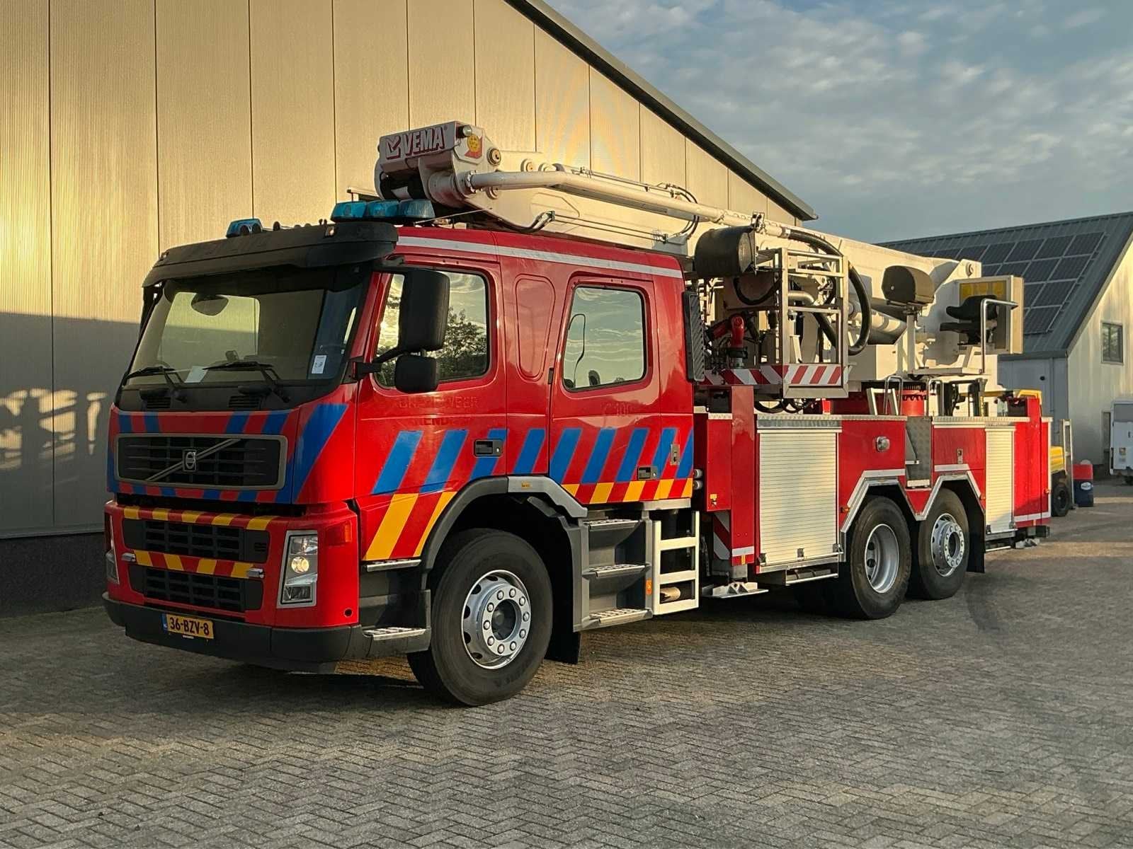 2006 volvo FM9-12 116FH Brandweerwagen, Auto's, Overige brandstoffen, Bedrijf, 2 stoelen, Volvo