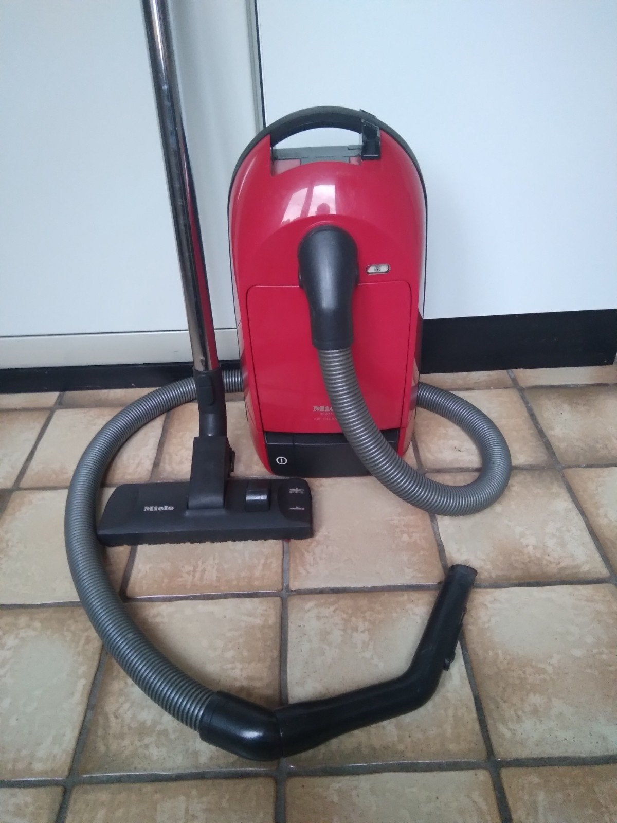 Miele stofzuiger Delux Air Clean Plus, Witgoed en Apparatuur, Gebruikt, Geschikt voor harde vloeren, Miele, Sledestofzuiger