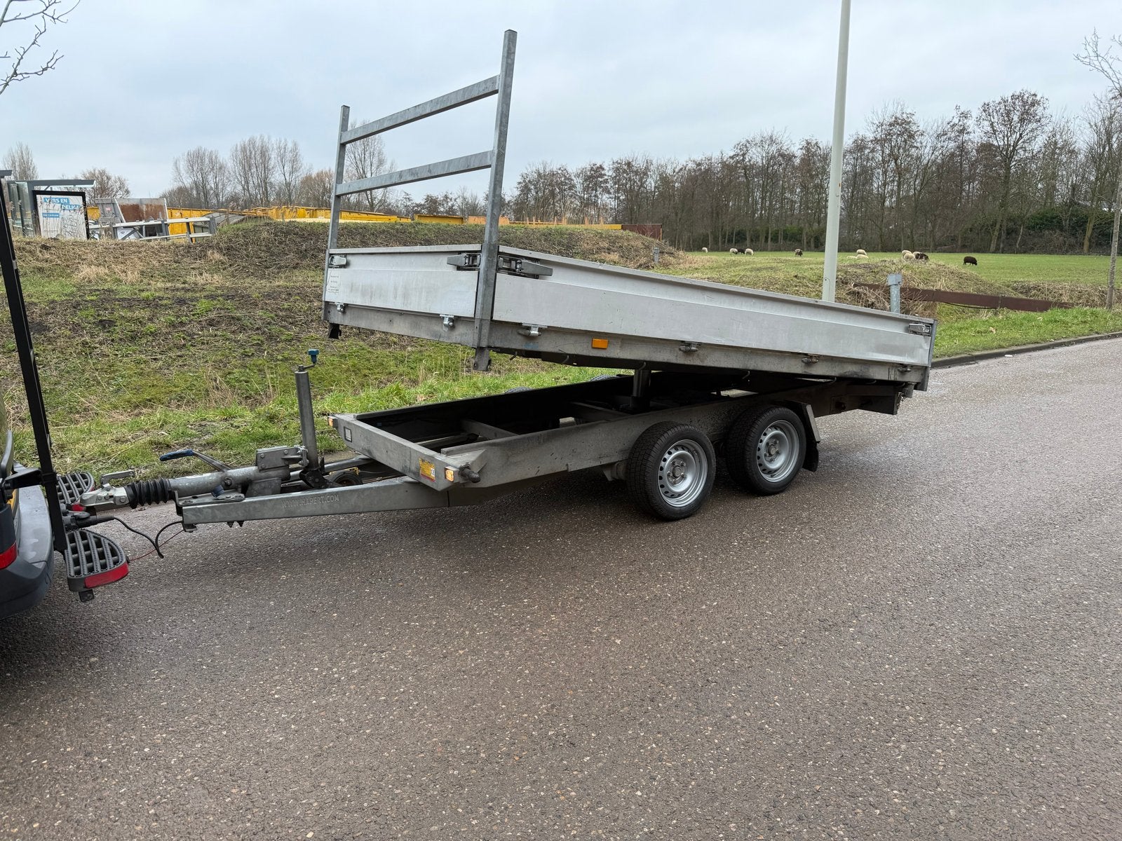 Hapert 3 zijdige Kipper aanhanger 3000kg met elek. bediening, Auto diversen, Aanhangers en Bagagewagens, Gebruikt, Ophalen