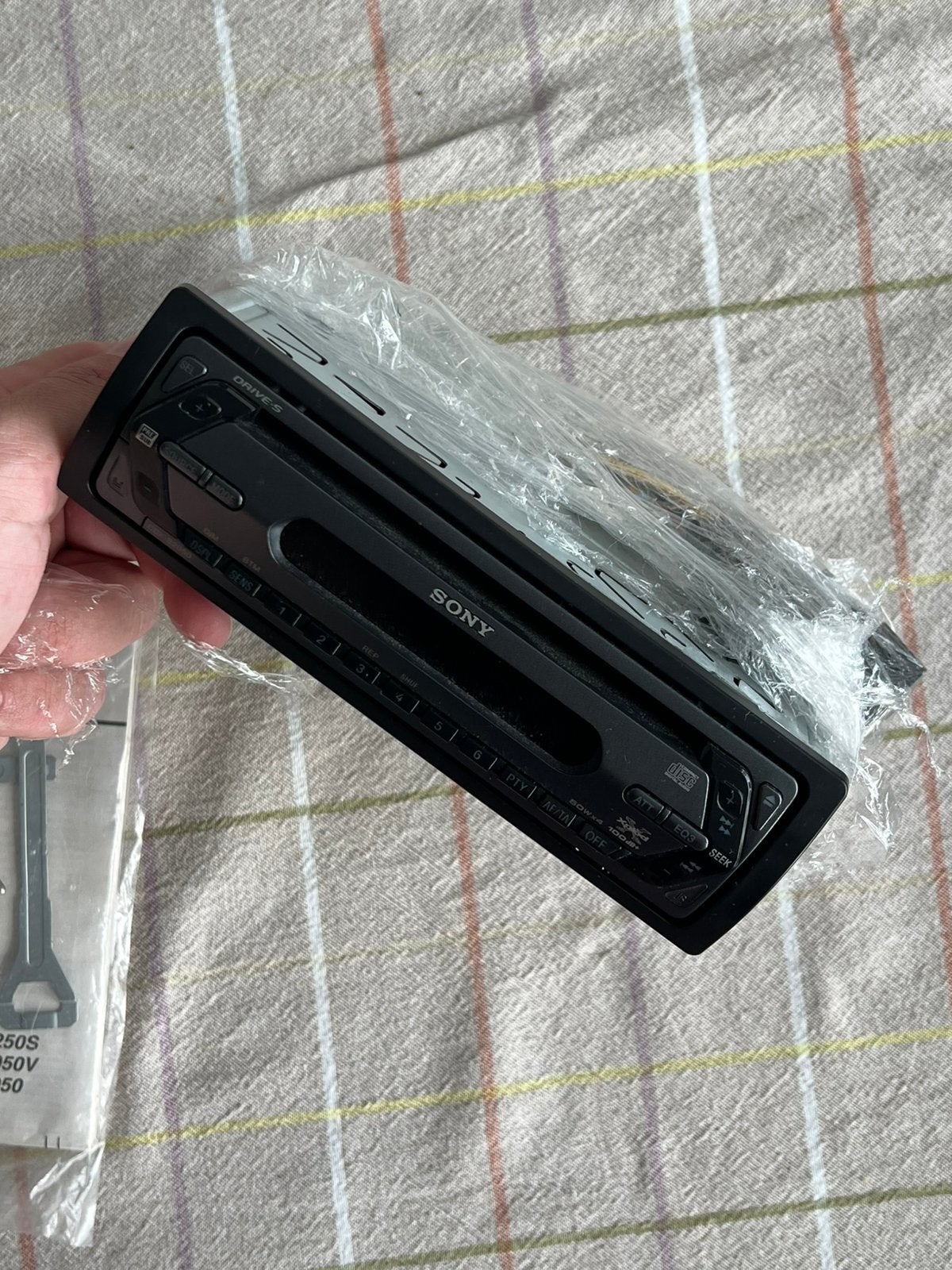 Sony CDX-S2050 autoradio cd speler, Ophalen of Verzenden, Zo goed als nieuw