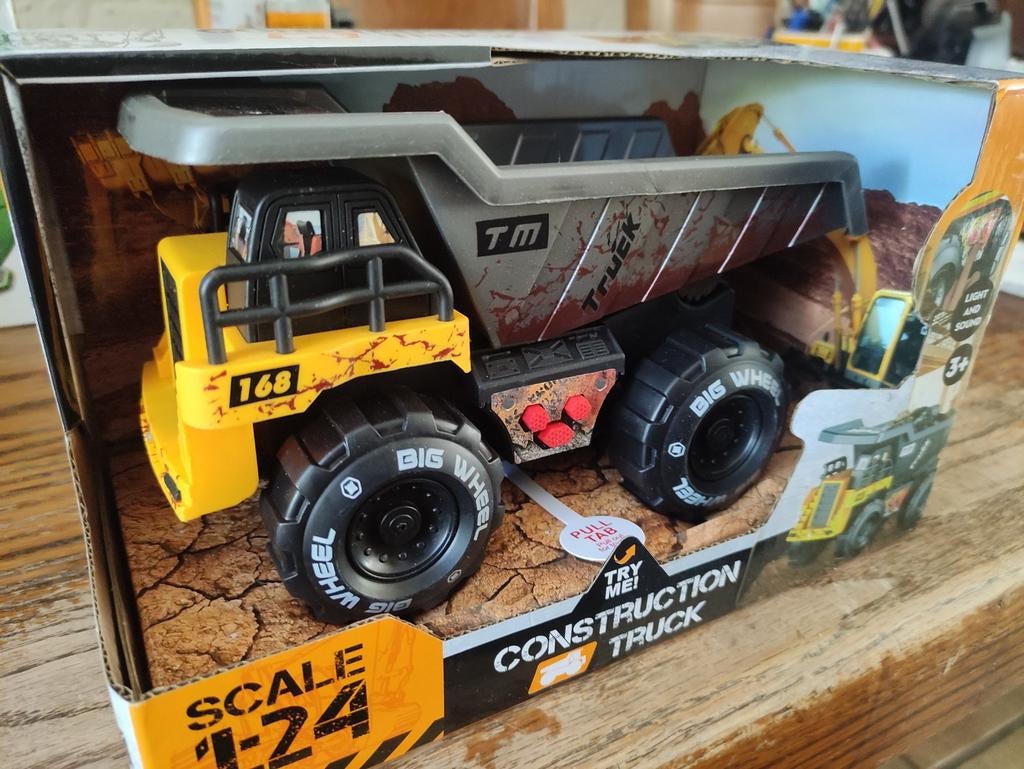 Truck met licht en geluid.!, Hobby en Vrije tijd, Modelauto's | 1:24, Ophalen of Verzenden, Nieuw, Bus of Vrachtwagen, Overige merken