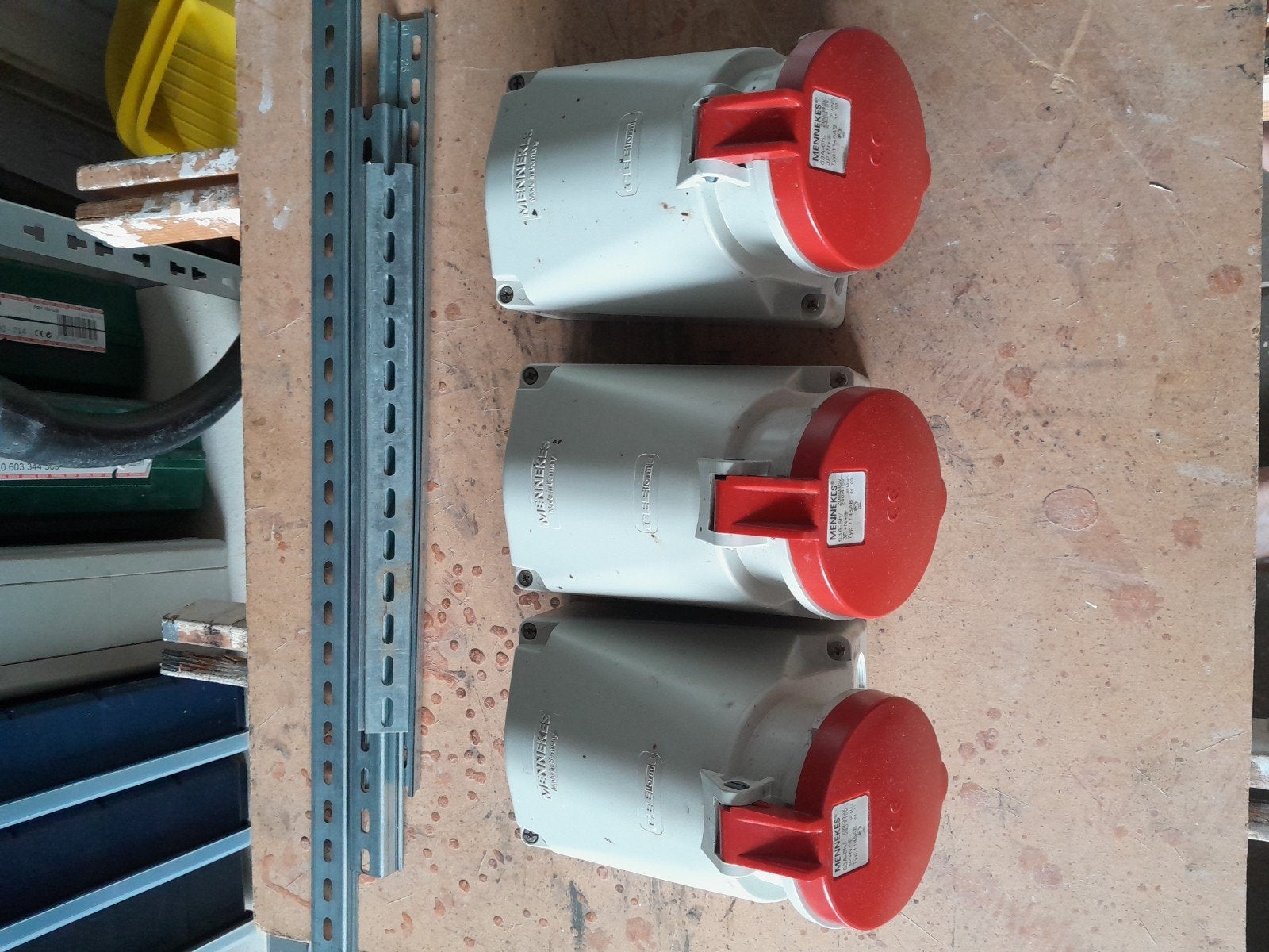 Te koop: 3x opbouw wandcontactdoos 63A/5 polig, Ophalen of Verzenden, Gebruikt, Overige merken, Stopcontact