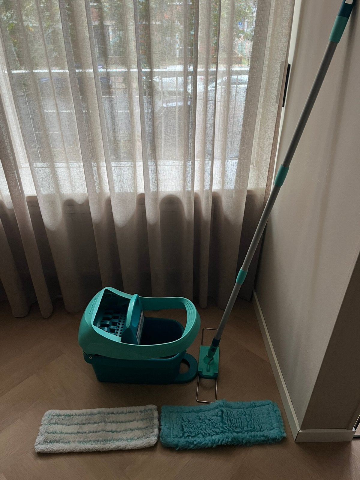 Dweil, Ophalen, Mop of Dweil