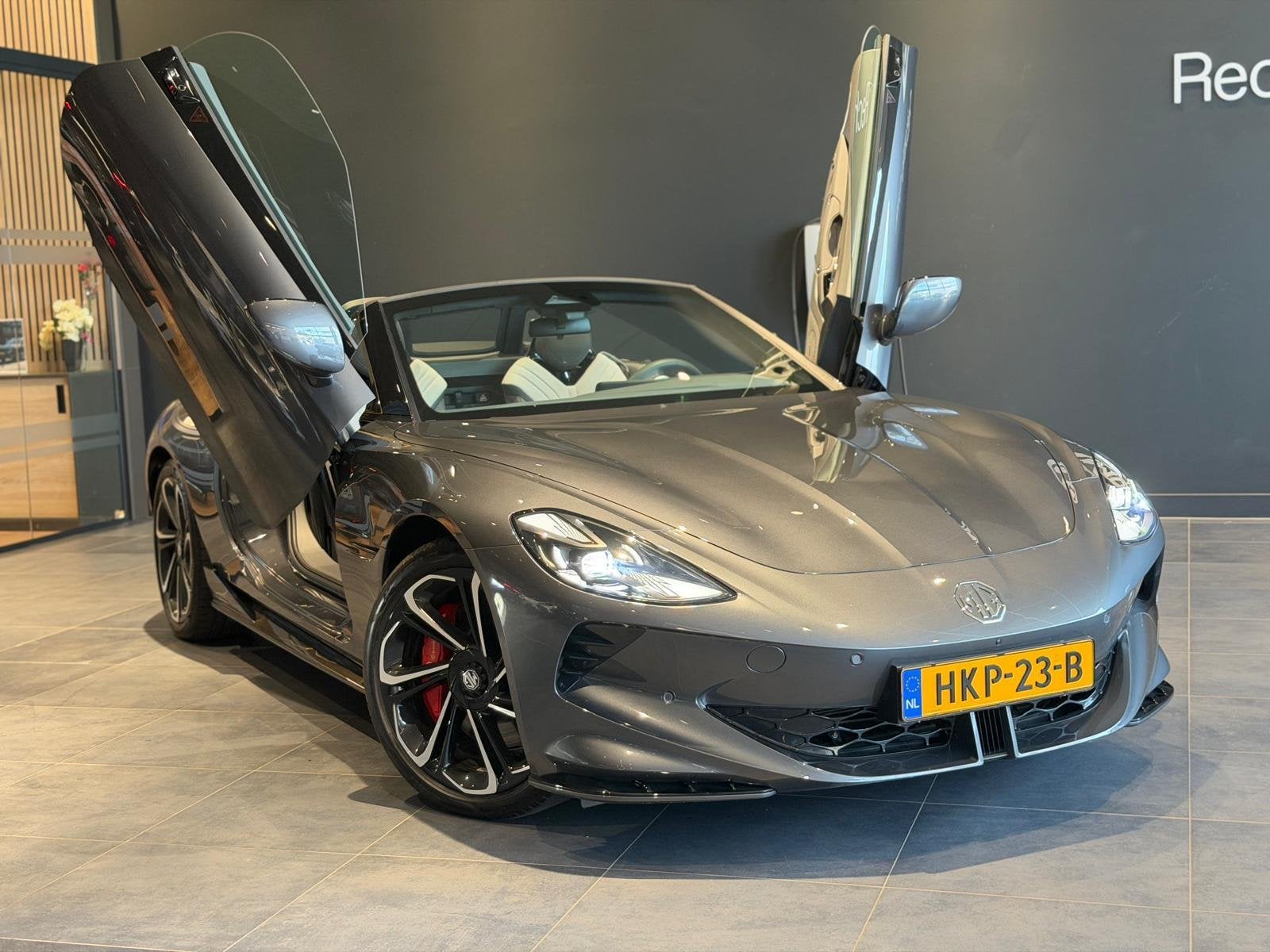MG Cyberster GT 77kWh | Roadster | 502 PK | 0 naar 100 km/u, Auto's, MG, Automaat, 12 maanden, Gebruikt, Overige modellen