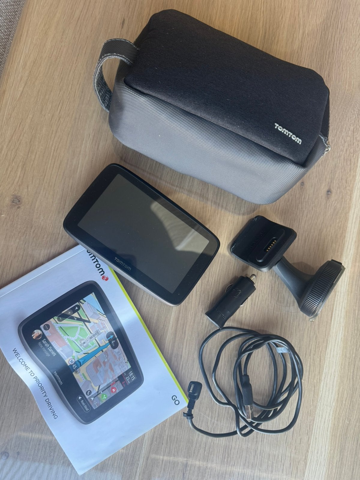 TomTom Go 520 - draadloos, inclusief accesoires, Auto diversen, Autonavigatie, Ophalen of Verzenden, Zo goed als nieuw