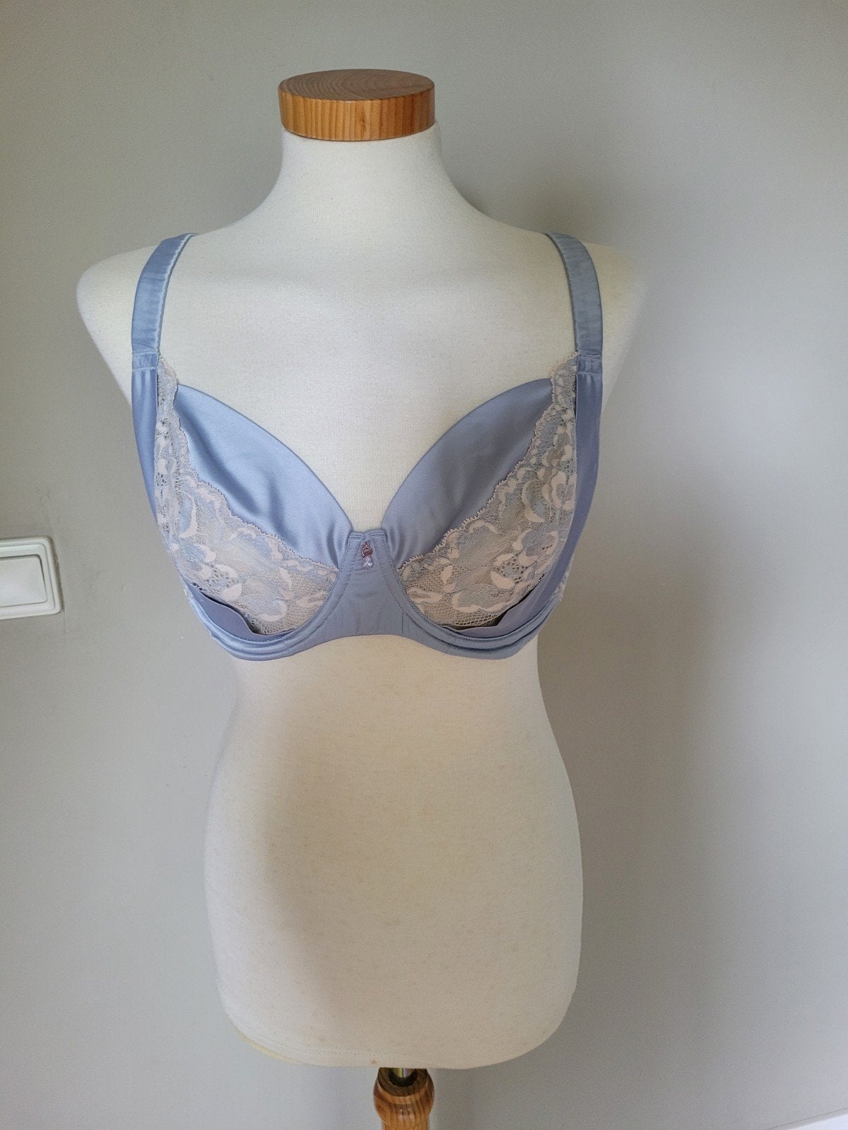 Hunkemöller BH 85C - Lichtblauw met kant,noir, Kleding | Dames, Hunkemöller, Ophalen of Verzenden, Blauw, BH