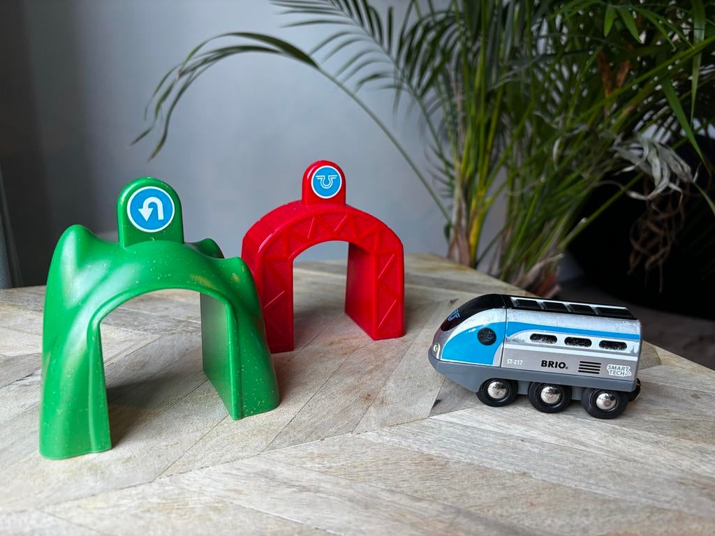 Brio Smart Tech trein met tunnels, Ophalen of Verzenden, Gebruikt