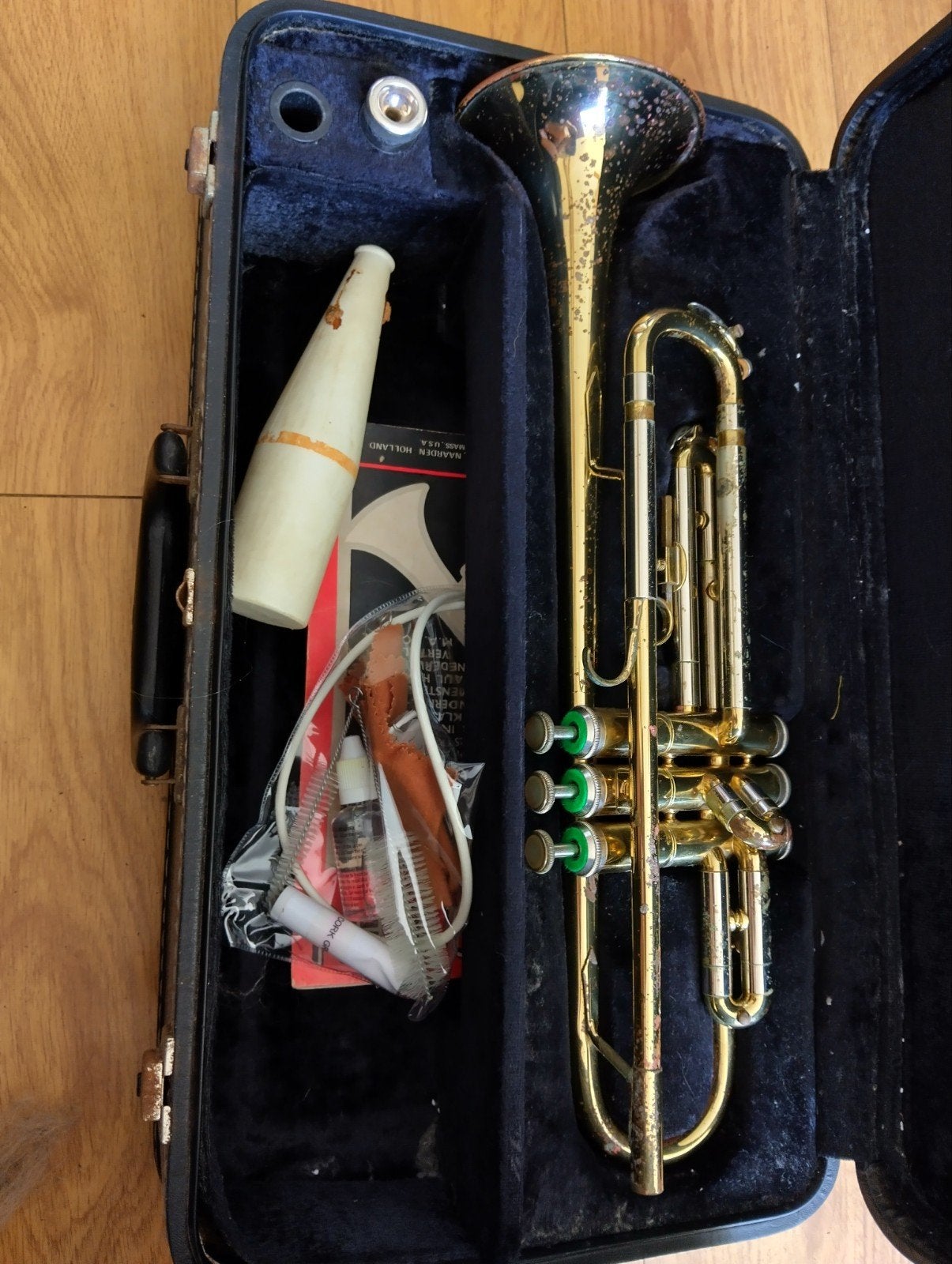 Oude Besson trompet met originele koffer, Muziek en Instrumenten, Blaasinstrumenten | Trompetten, Ophalen of Verzenden, Gebruikt