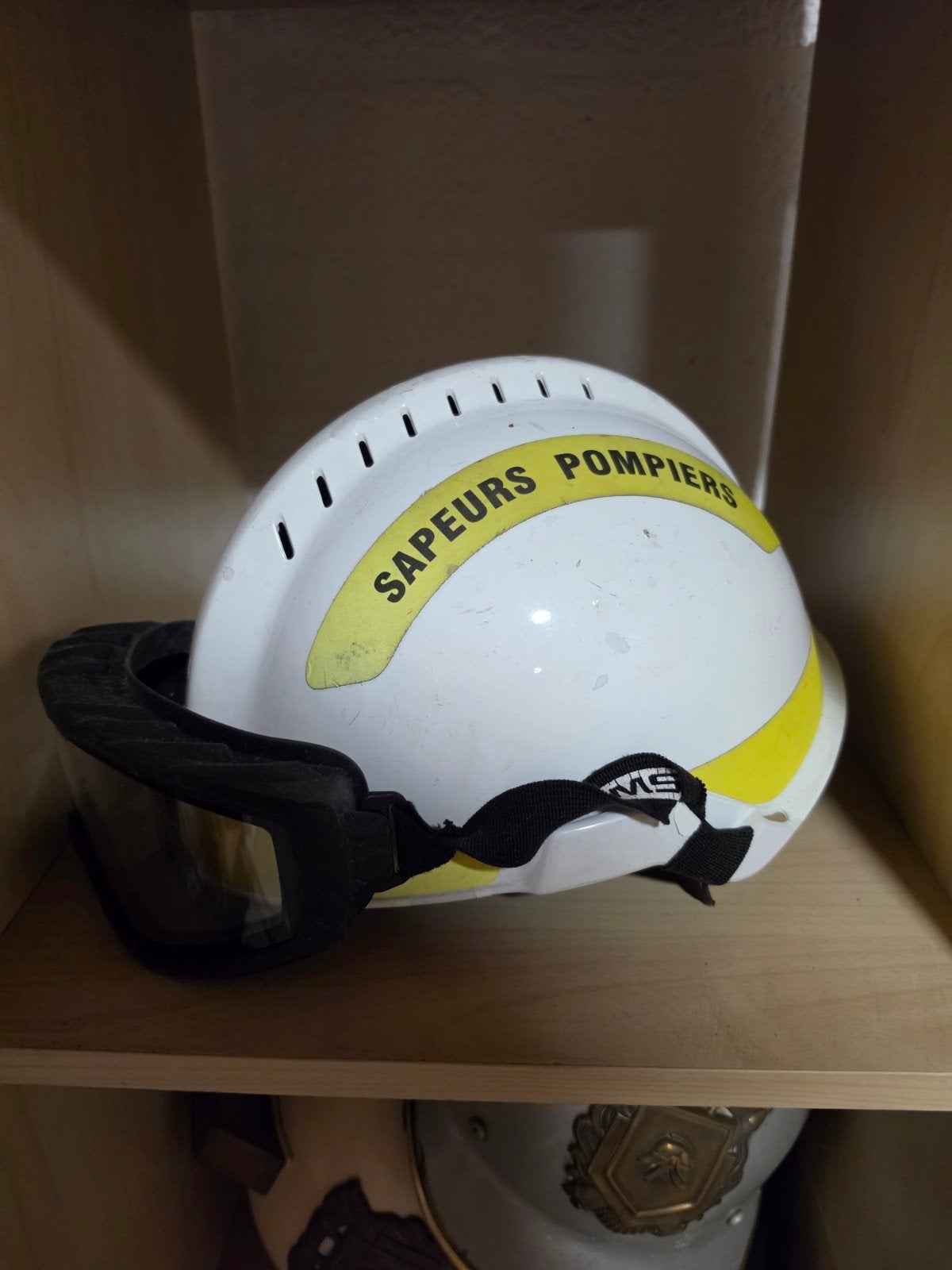 Franse MSA Gallet F2 brandweerhelm met bril, Verzamelen, Ophalen of Verzenden