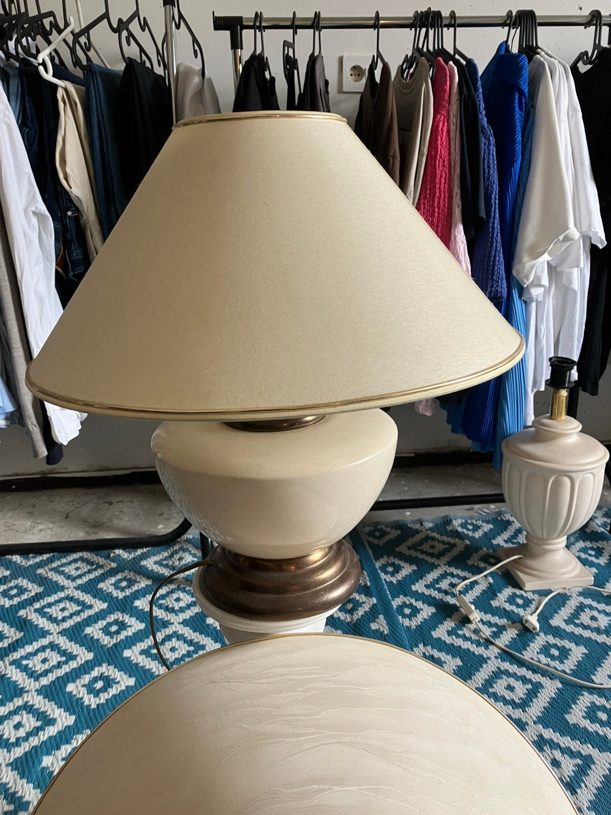 Staandevoet met een extra lampenkap, Huis en Inrichting, Ophalen, Gebruikt, Tafellamp, Beige