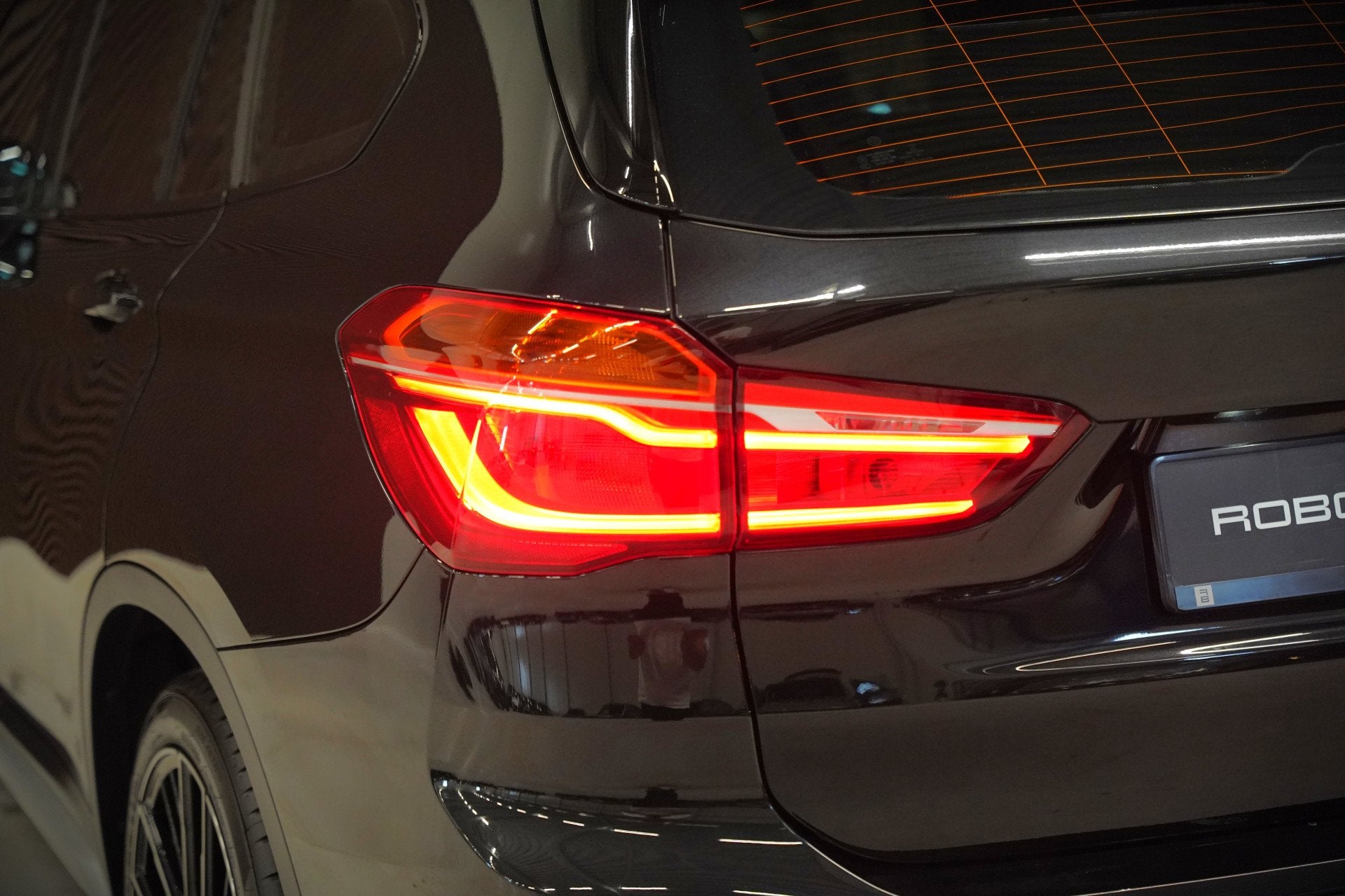 Foto 21 van BMW X1 xDrive20i High Executive | Panoramadak | Head-Up Disp