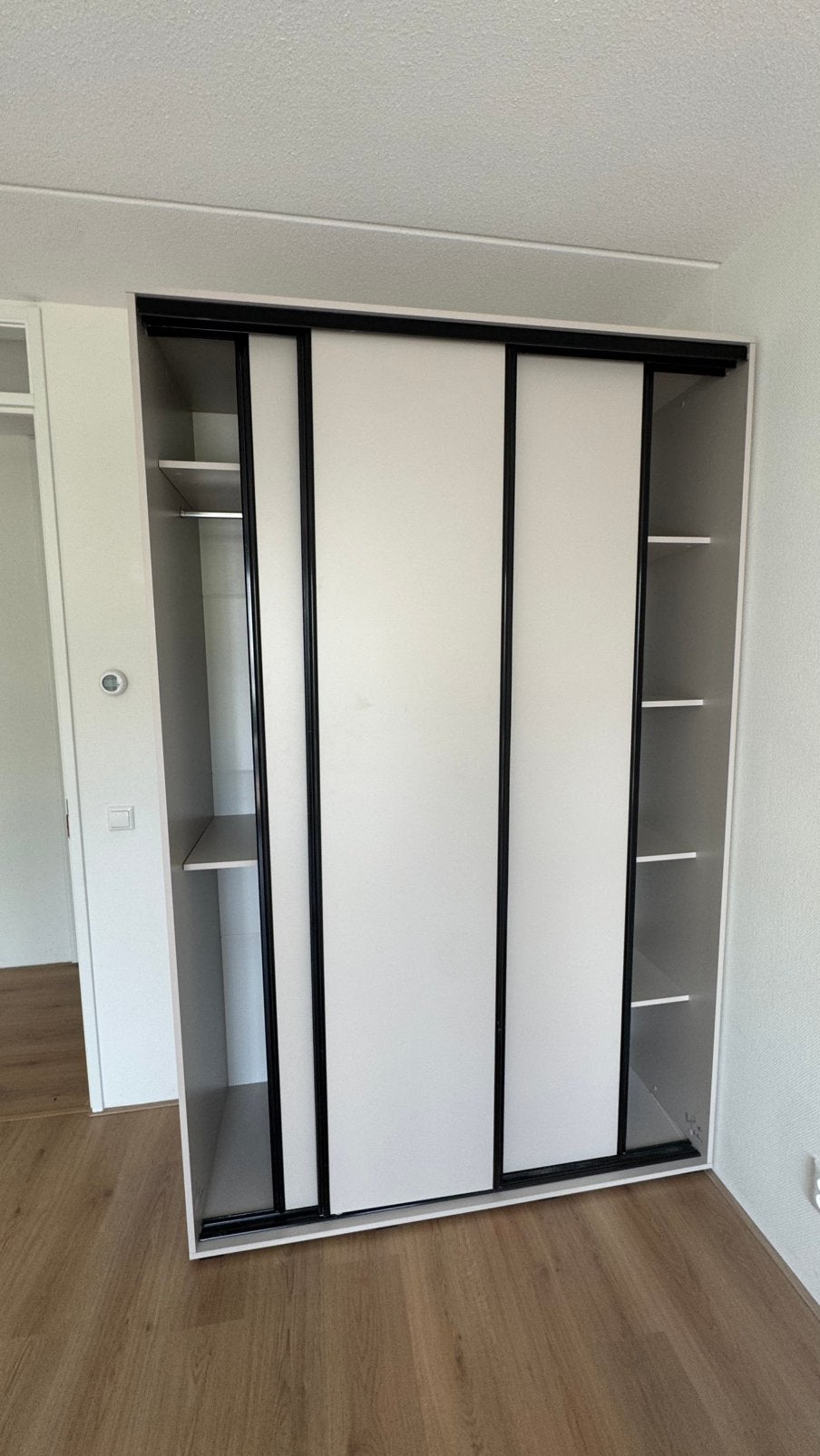 Kledingkast met schuifdeuren, Ophalen, Overige materialen, Met deur(en), Gebruikt