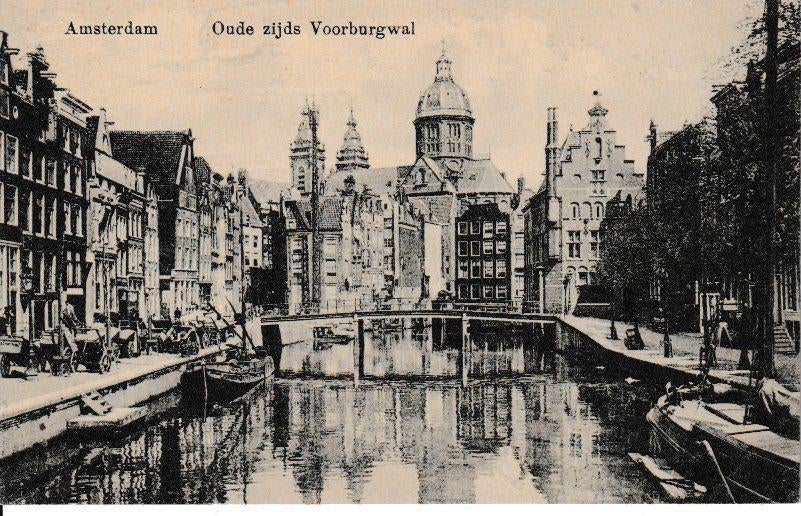 AMSTERDAM - OUDE ZIJDS VOORBURGWAL, Ophalen of Verzenden, 1920 tot 1940, Ongelopen, Noord-Holland