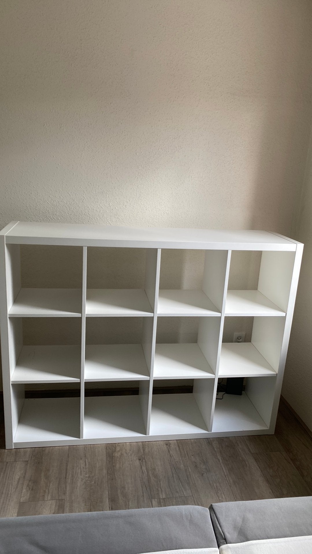 Wit vakkenkastje 147x112 cm - Ideaal voor opslag, Ophalen, Met plank(en), Gebruikt, 100 tot 150 cm