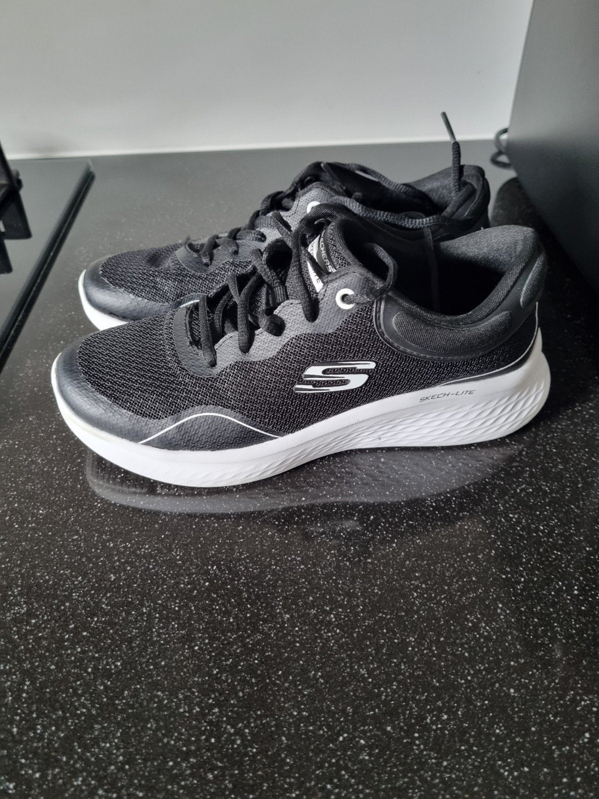 Skechers sport/gymschoenen, Ophalen of Verzenden, Zo goed als nieuw, Overige typen, Overige merken
