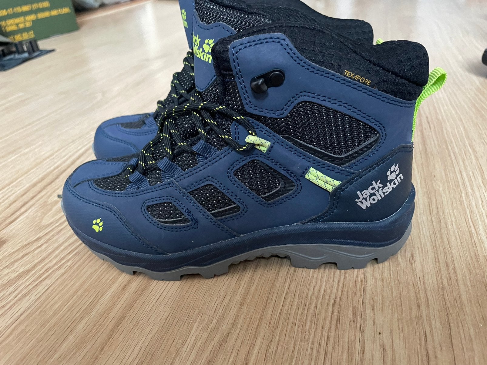 Bergschoenen maat 34, Ophalen, Zo goed als nieuw, Schoenen