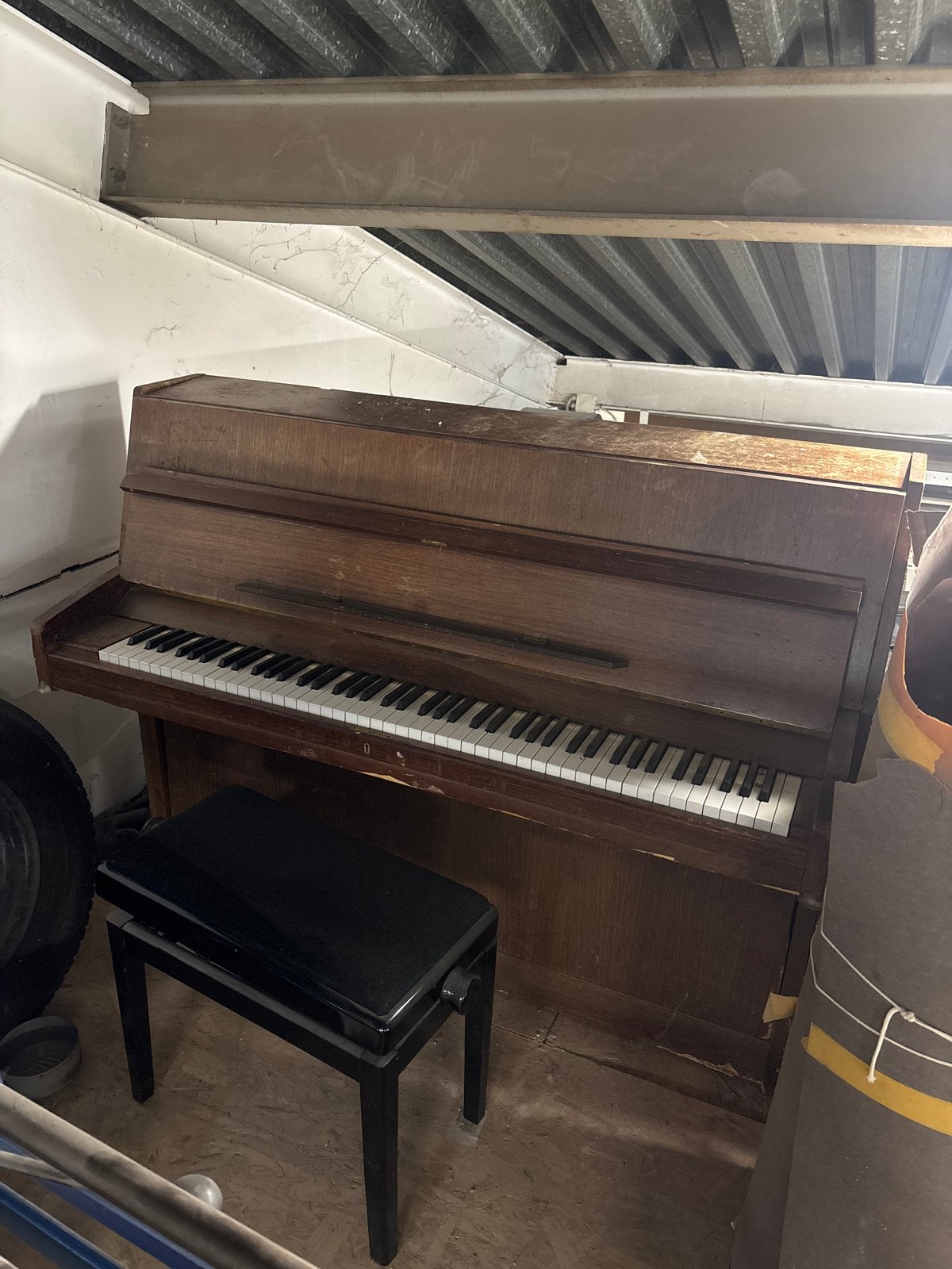 Gratis Rippen piano, moet gestemd worden, Ophalen, Gebruikt, Bruin, Piano