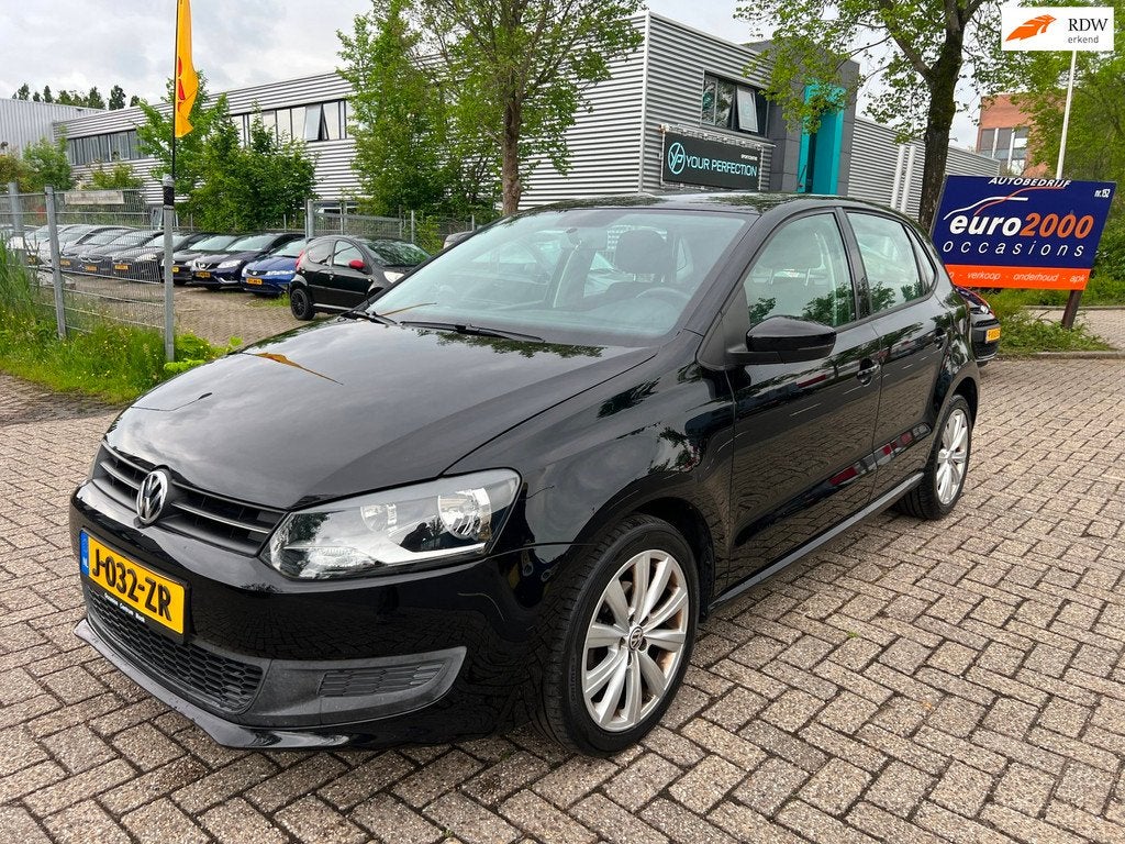 Volkswagen Polo 1.4-16V Trendline - NIEUWE JAAR APK - NETJES, Voorwielaandrijving, Zwart, 4 cilinders, Zwart